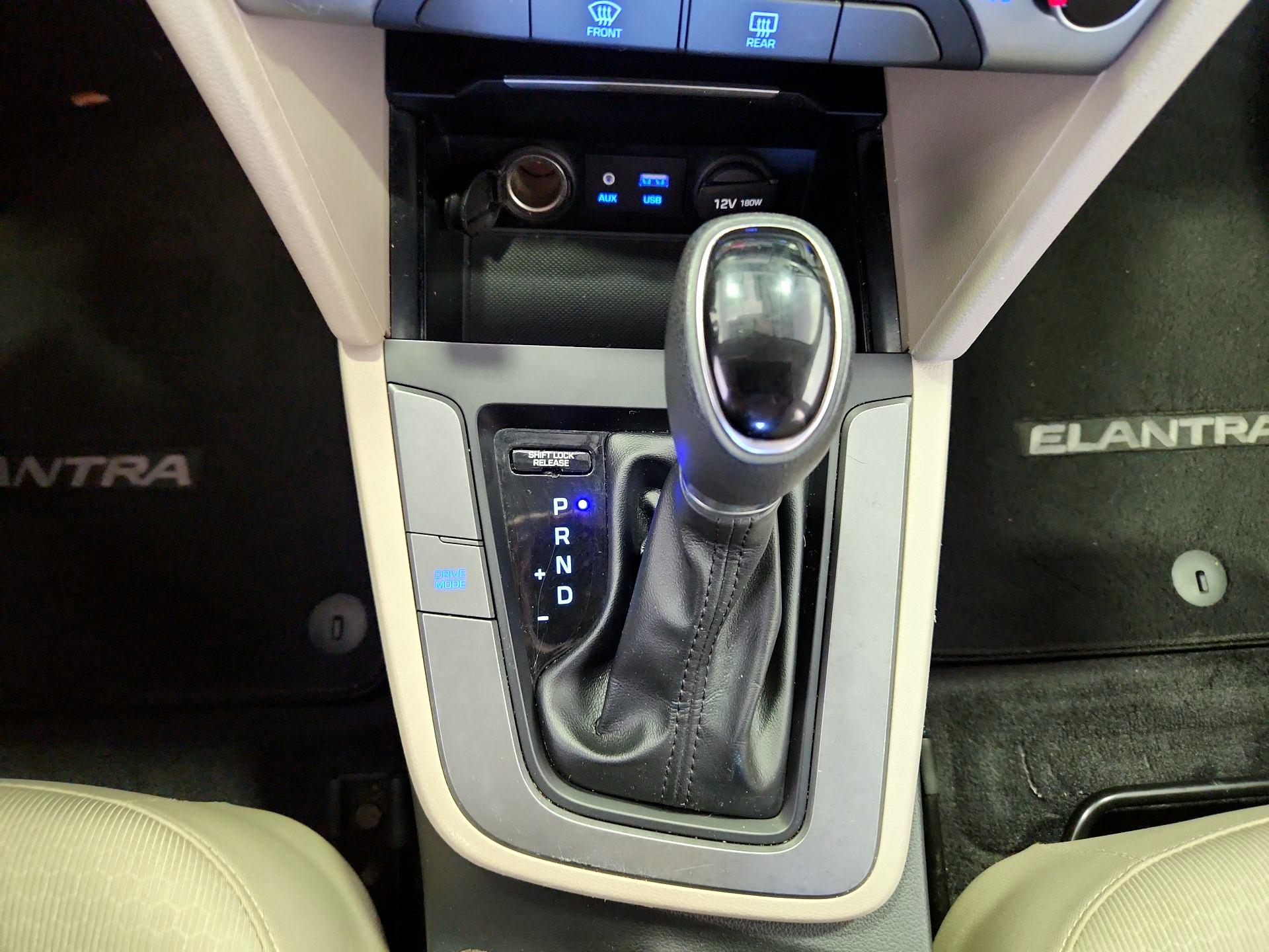 Thumbnail: 2017 Hyundai Elantra - 17