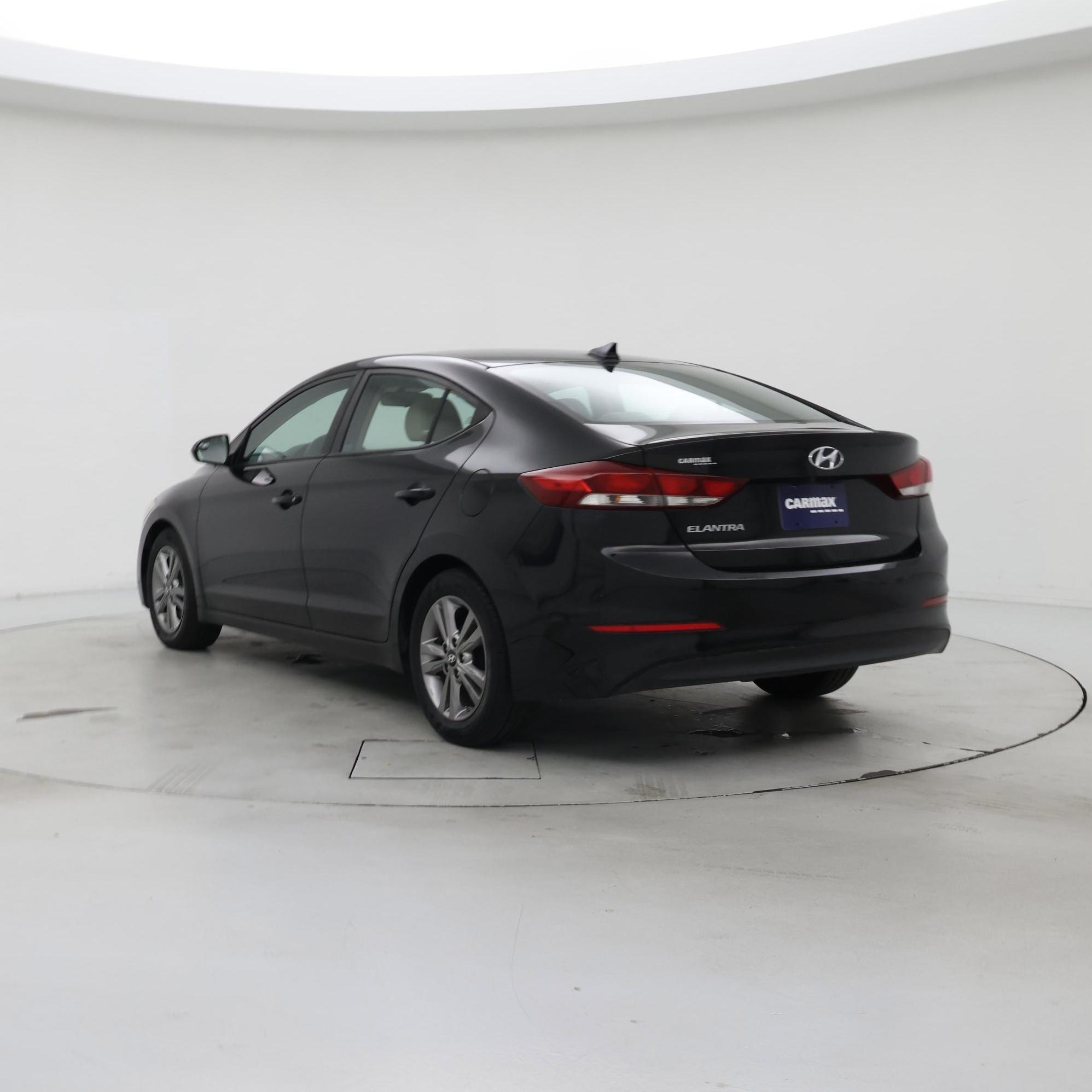 Thumbnail: 2017 Hyundai Elantra - 2