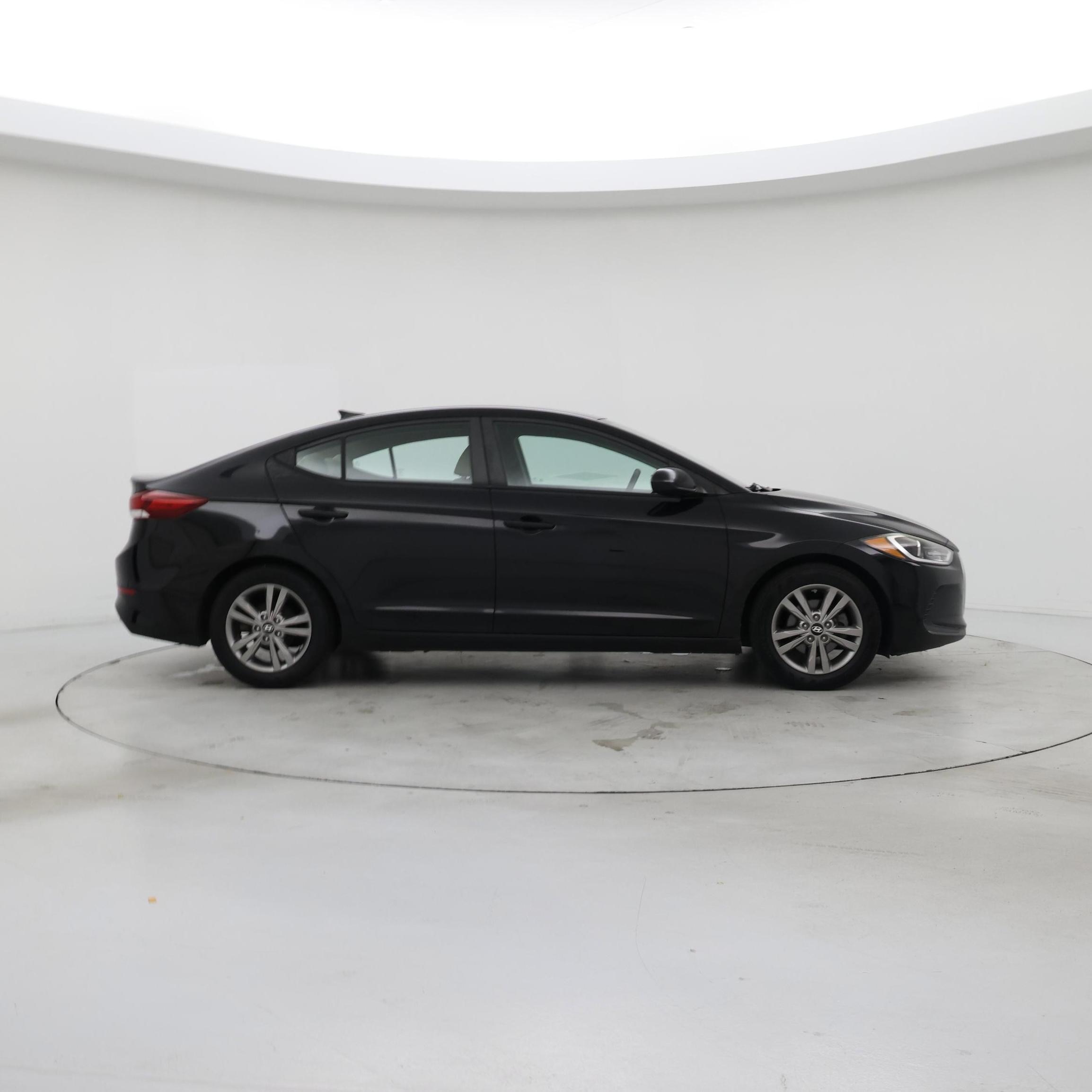 Thumbnail: 2017 Hyundai Elantra - 7