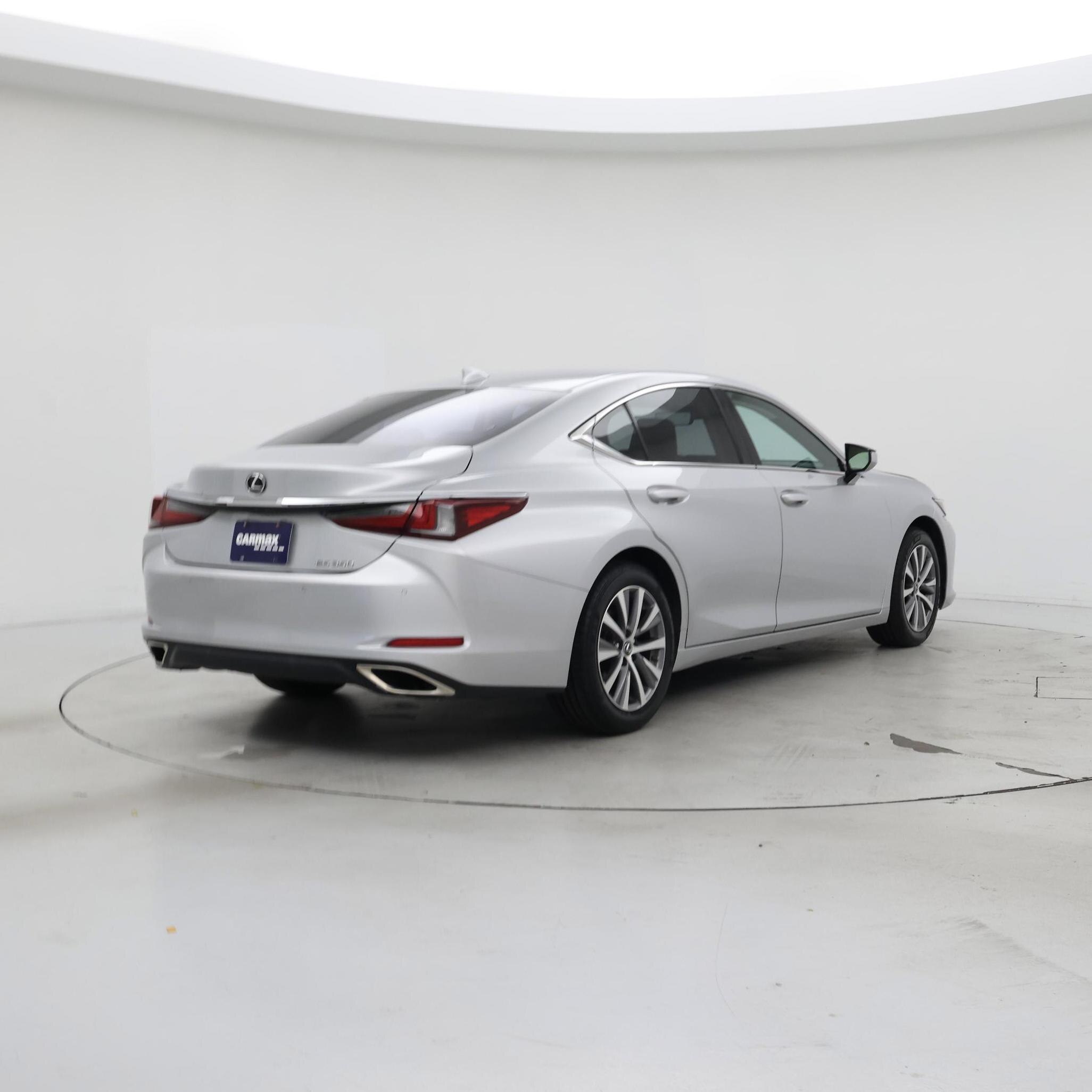 Thumbnail: 2021 Lexus ES - 8