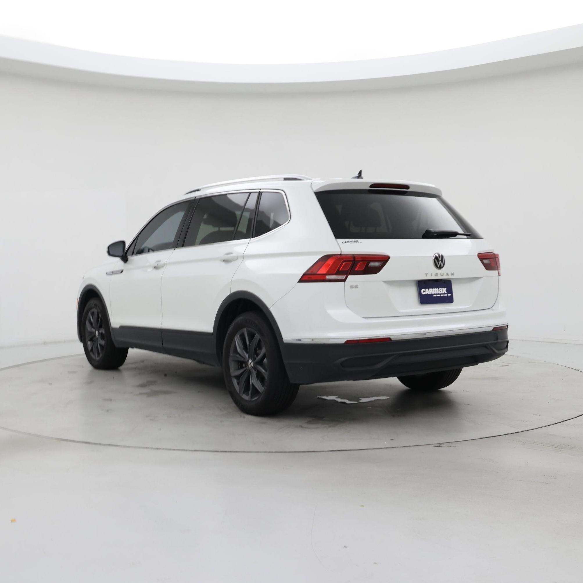 Thumbnail: 2023 Volkswagen Tiguan - 2