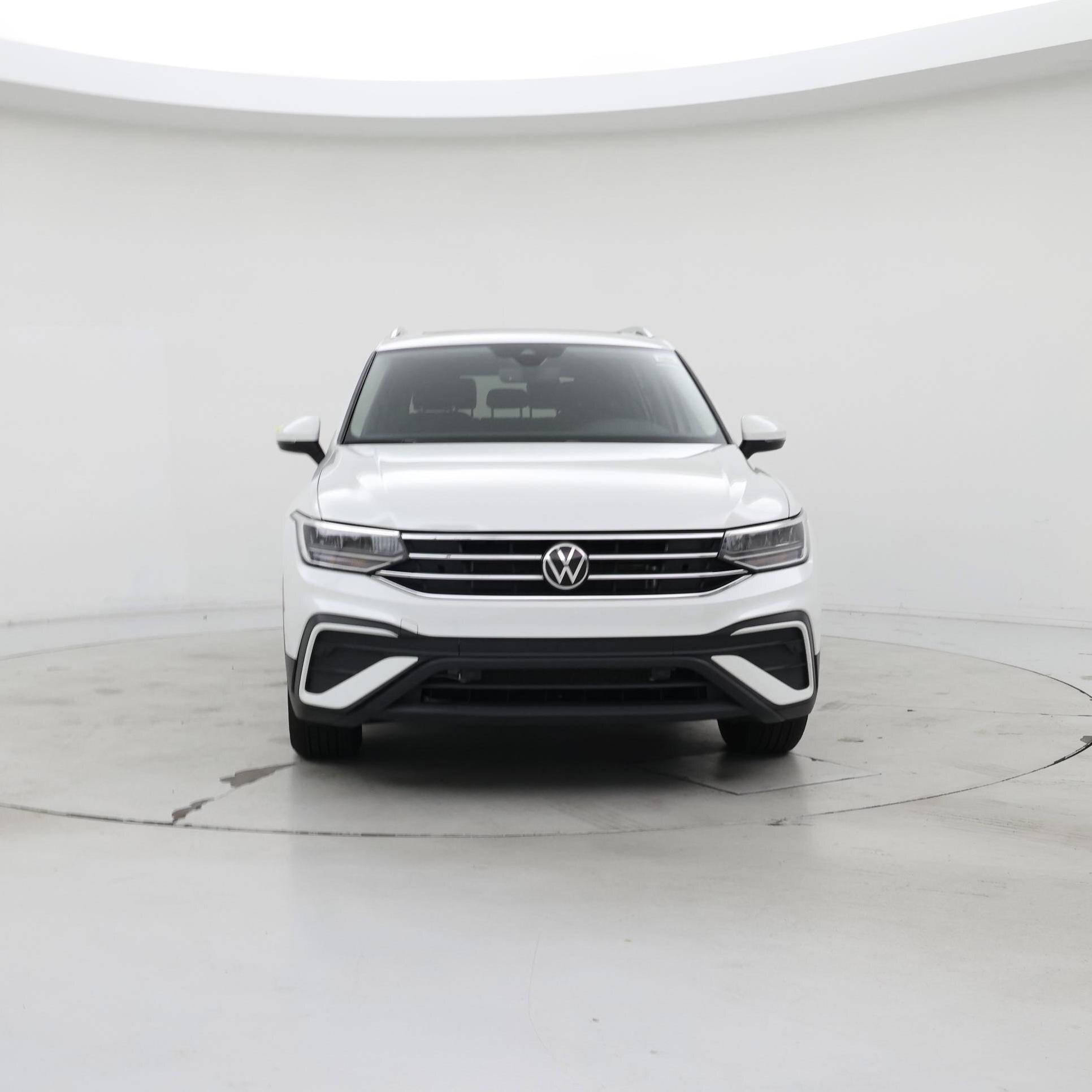 Thumbnail: 2023 Volkswagen Tiguan - 5