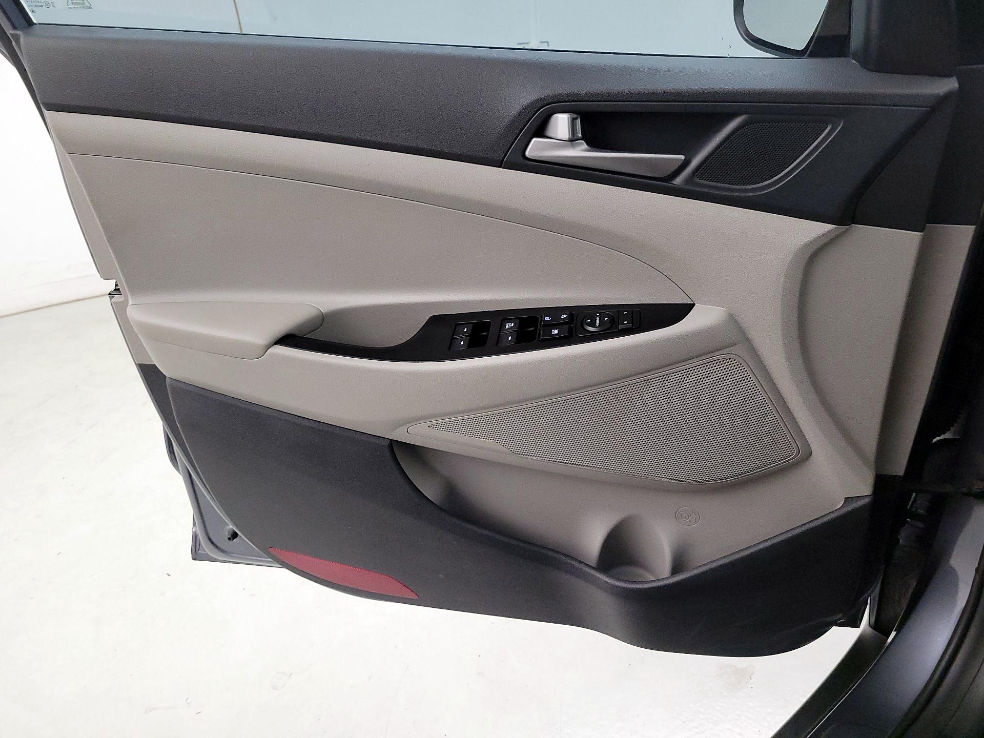 Thumbnail: 2018 Hyundai Tucson - 10