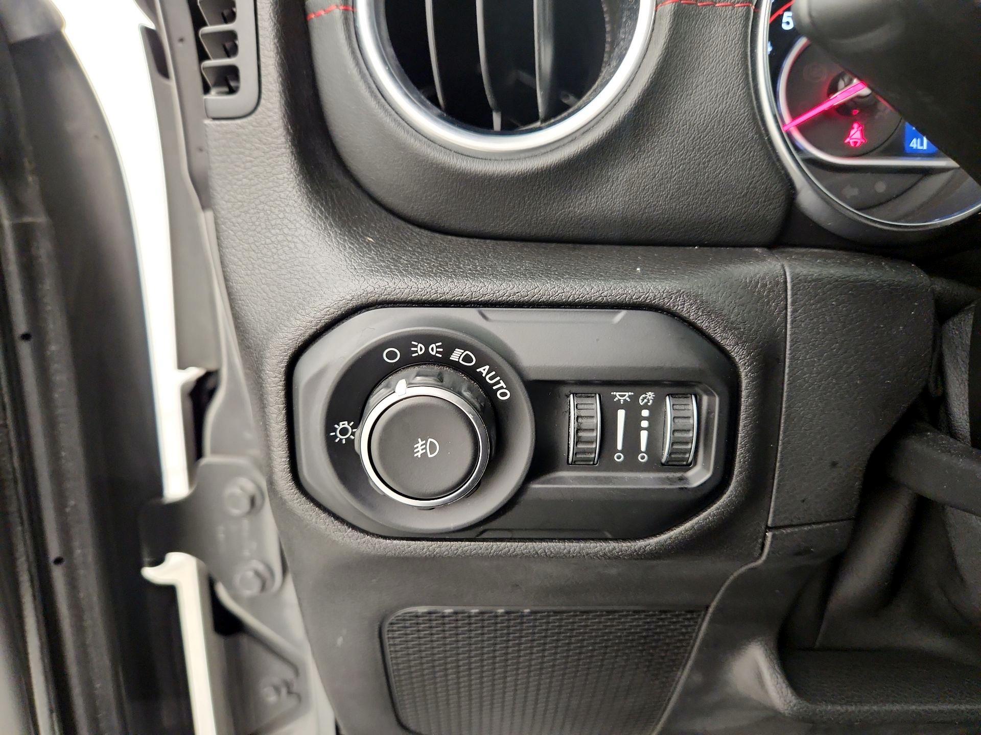Thumbnail: 2020 Jeep Wrangler - 11