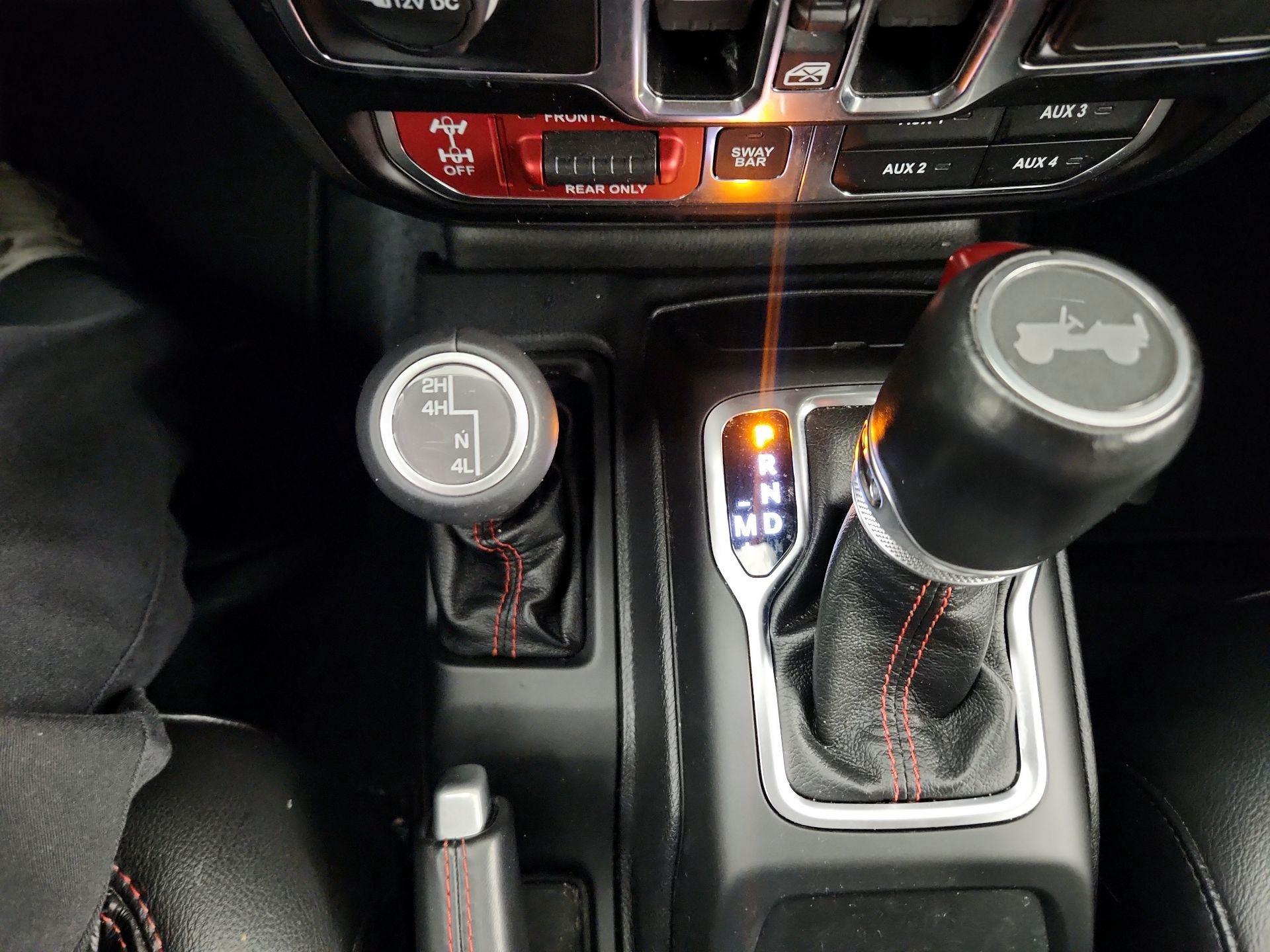 Thumbnail: 2020 Jeep Wrangler - 15