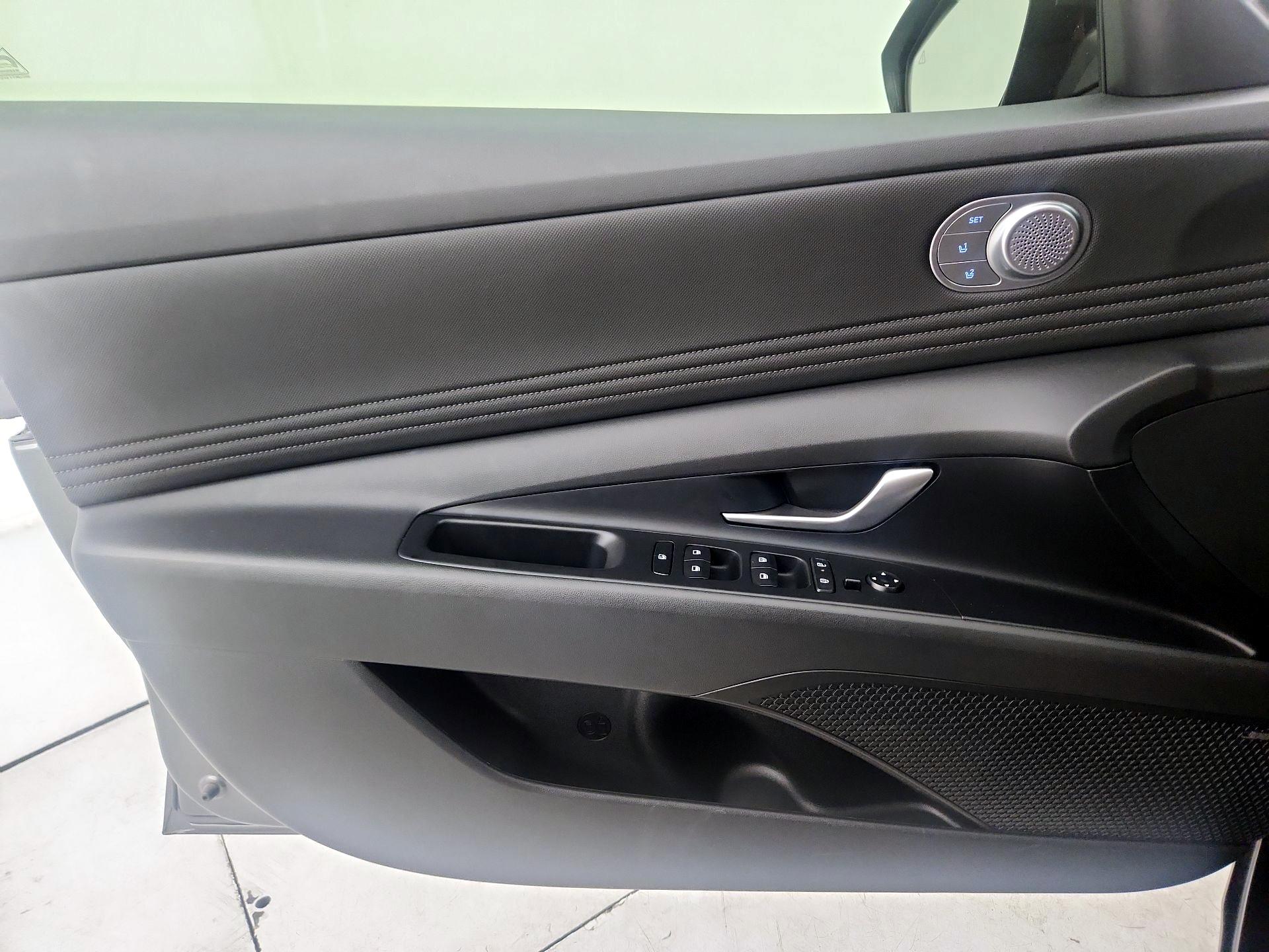Thumbnail: 2024 Hyundai Elantra - 12