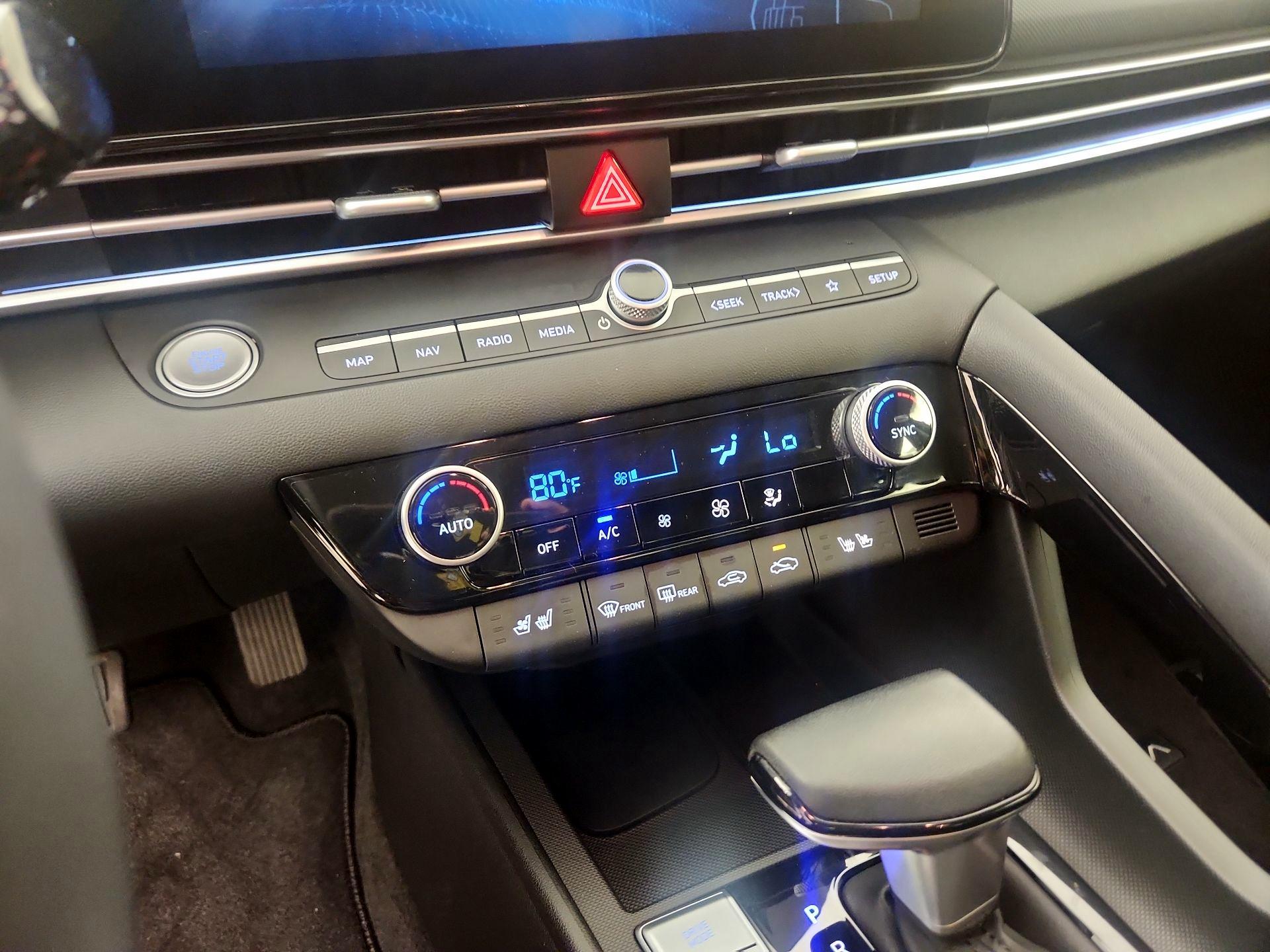 Thumbnail: 2024 Hyundai Elantra - 16