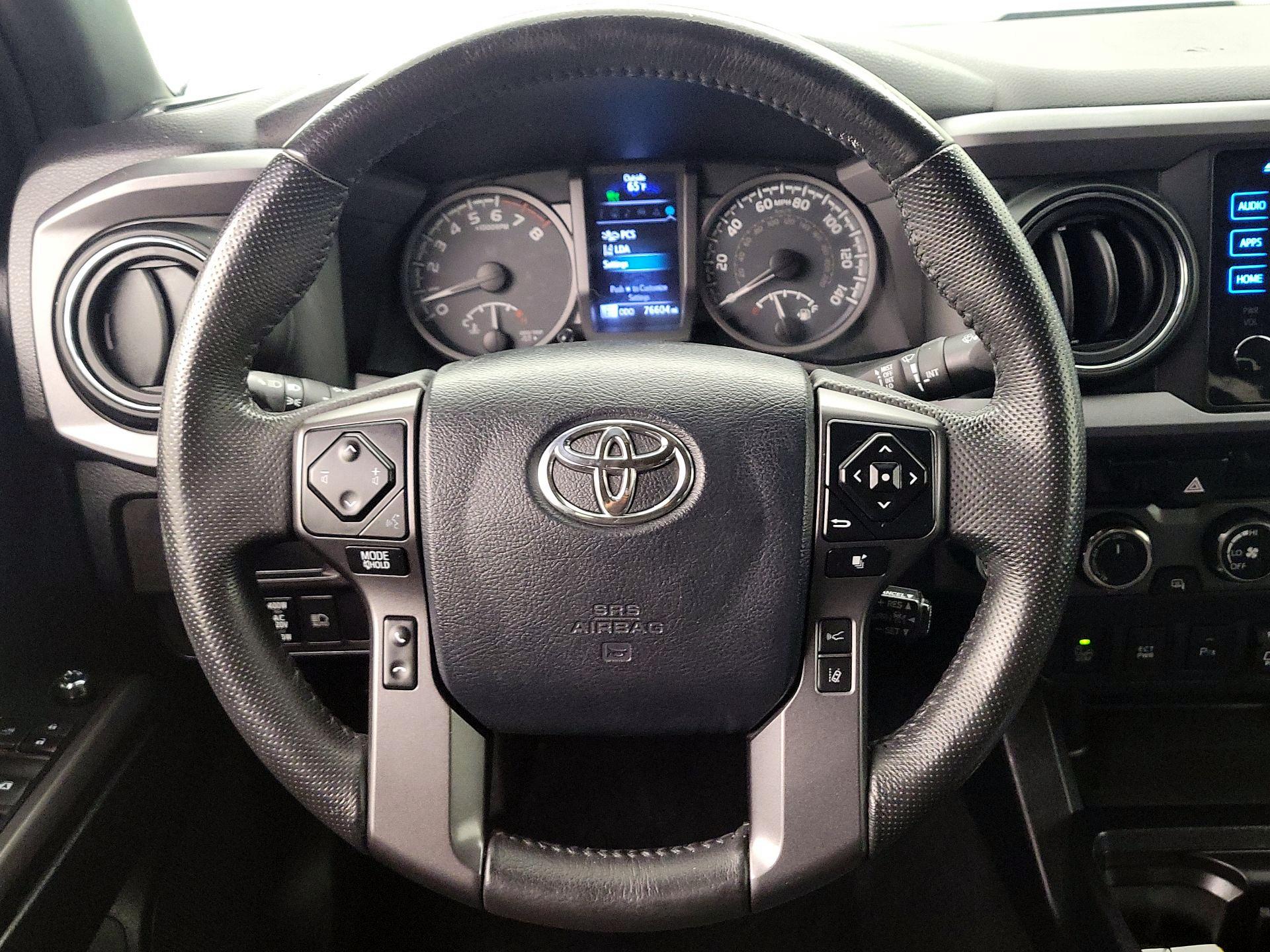 Thumbnail: 2018 Toyota Tacoma - 10