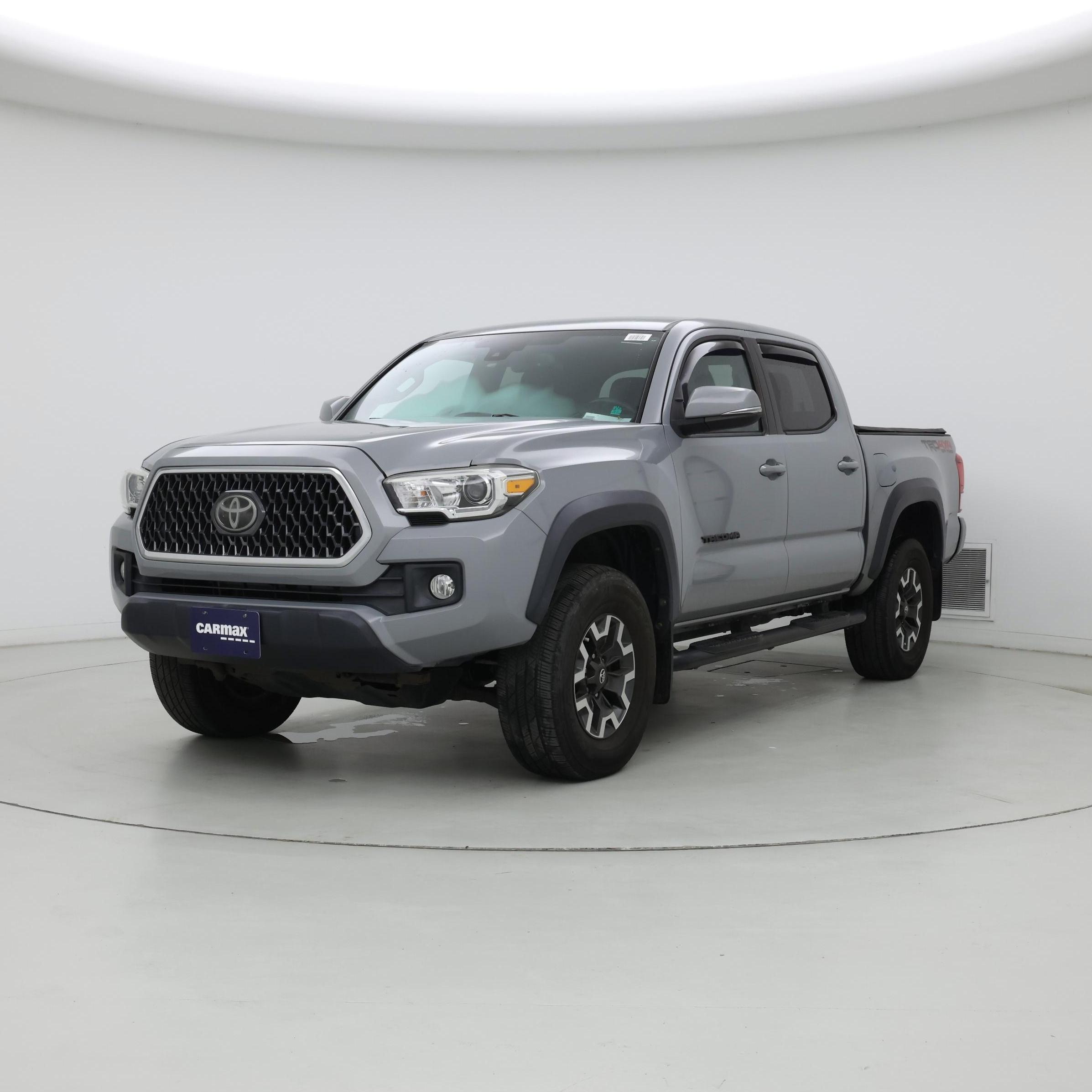 Thumbnail: 2018 Toyota Tacoma - 4