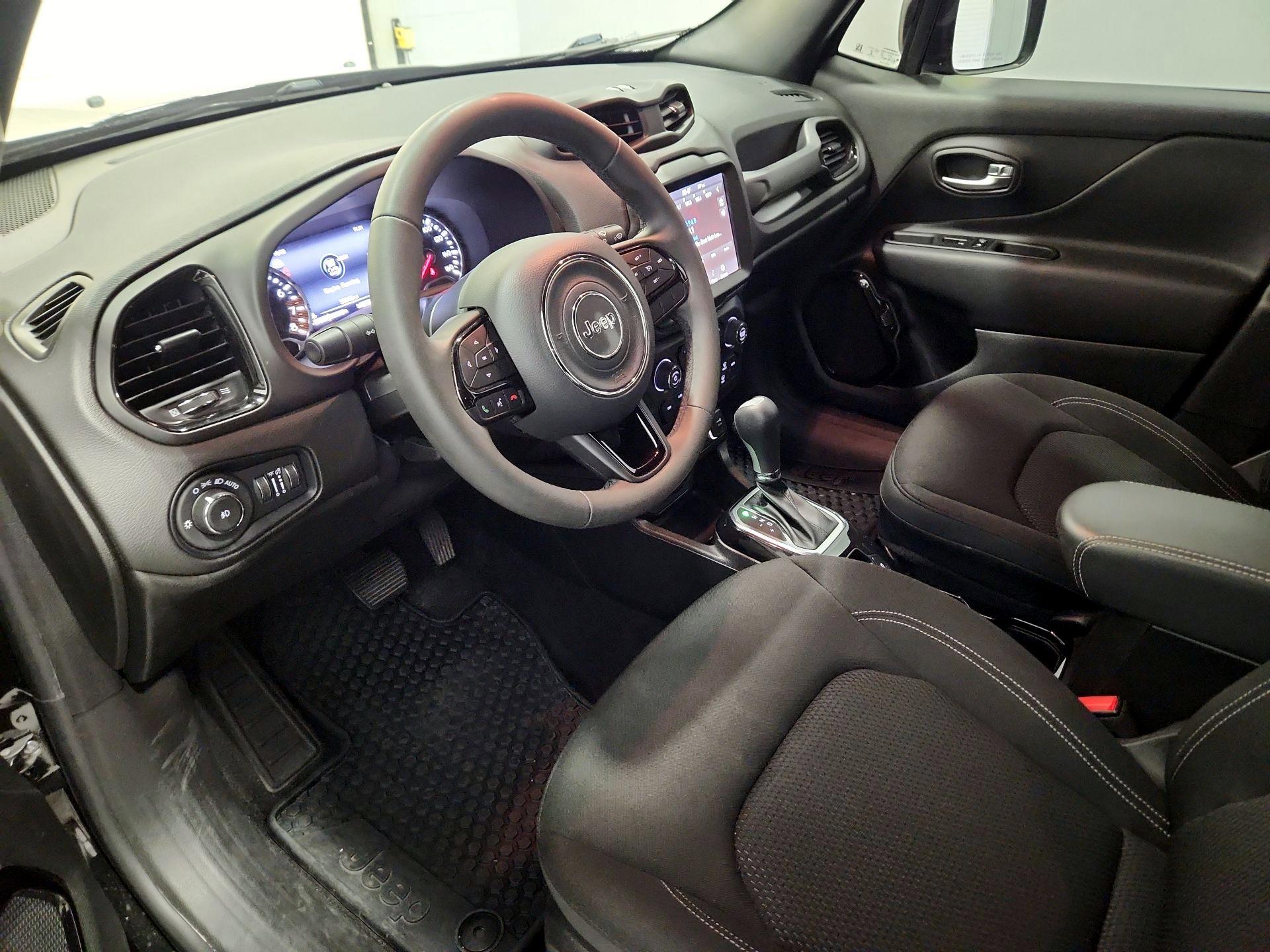 Thumbnail: 2022 Jeep Renegade - 11