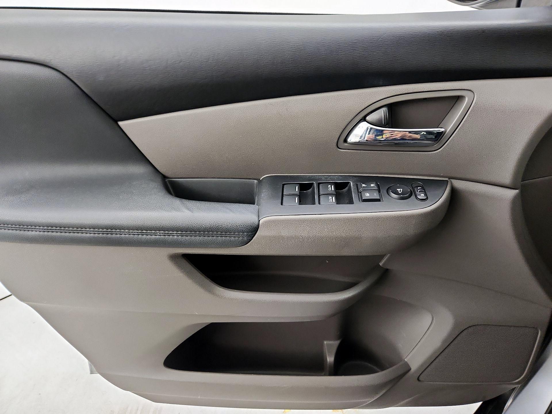 Thumbnail: 2017 Honda Odyssey - 12