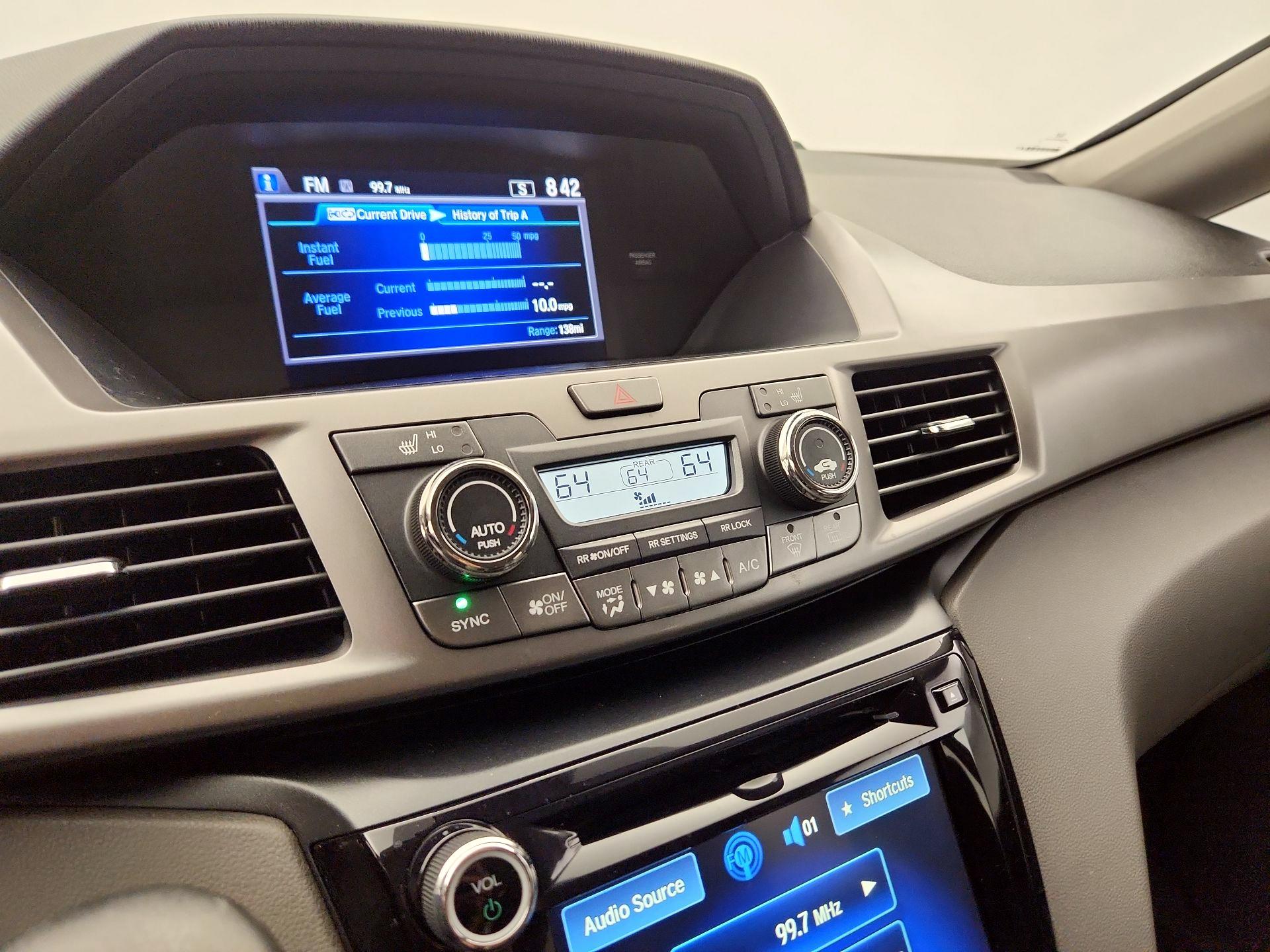Thumbnail: 2017 Honda Odyssey - 16