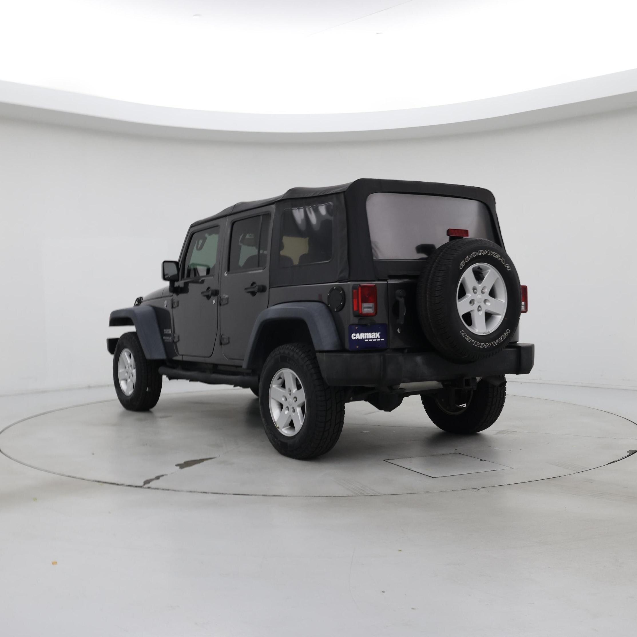 Thumbnail: 2016 Jeep Wrangler - 2