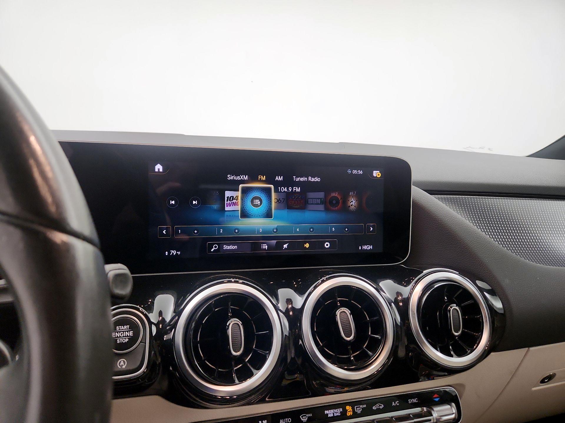 Thumbnail: 2021 Mercedes-Benz GLA - 16
