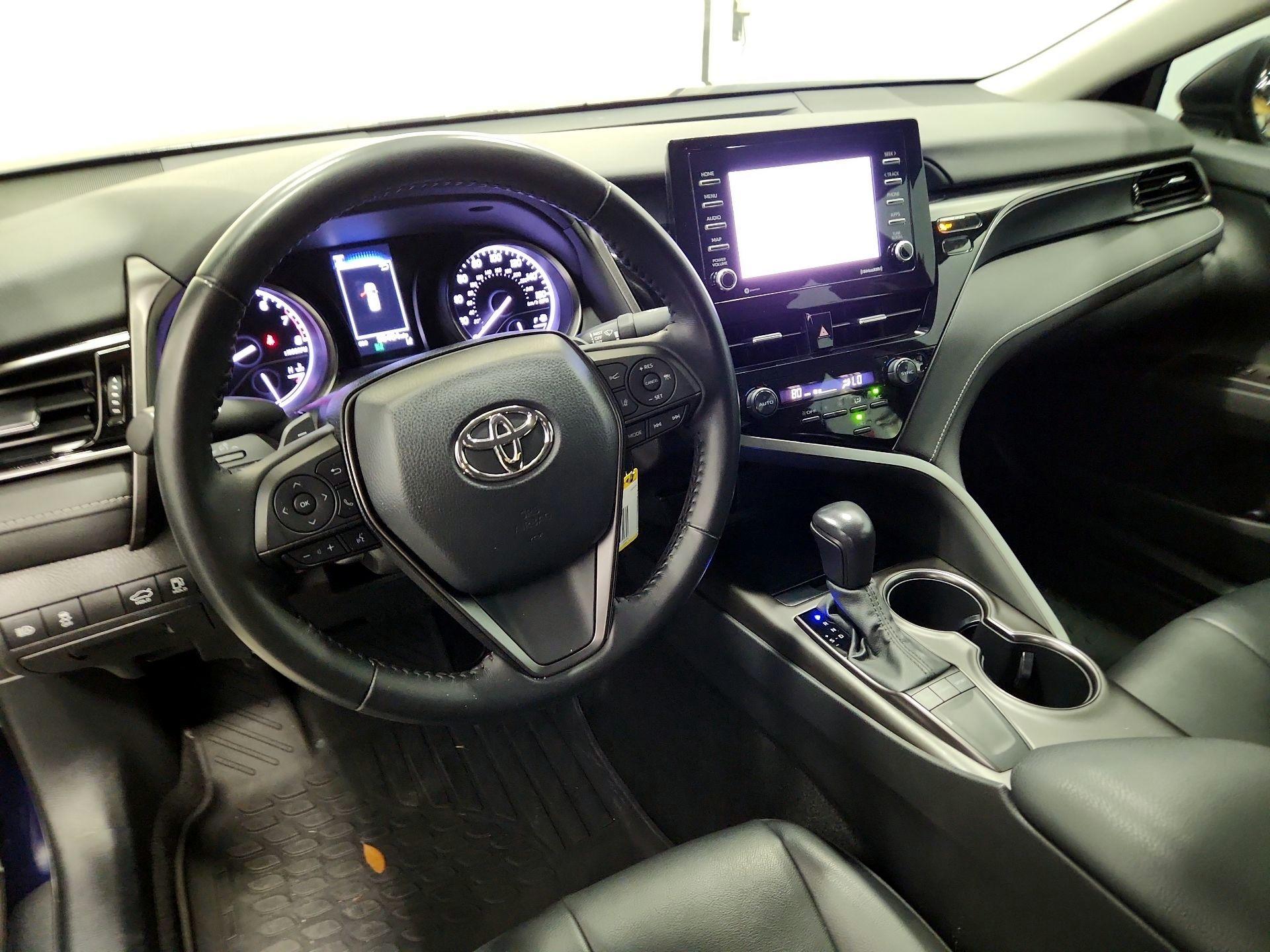 Thumbnail: 2022 Toyota Camry - 9