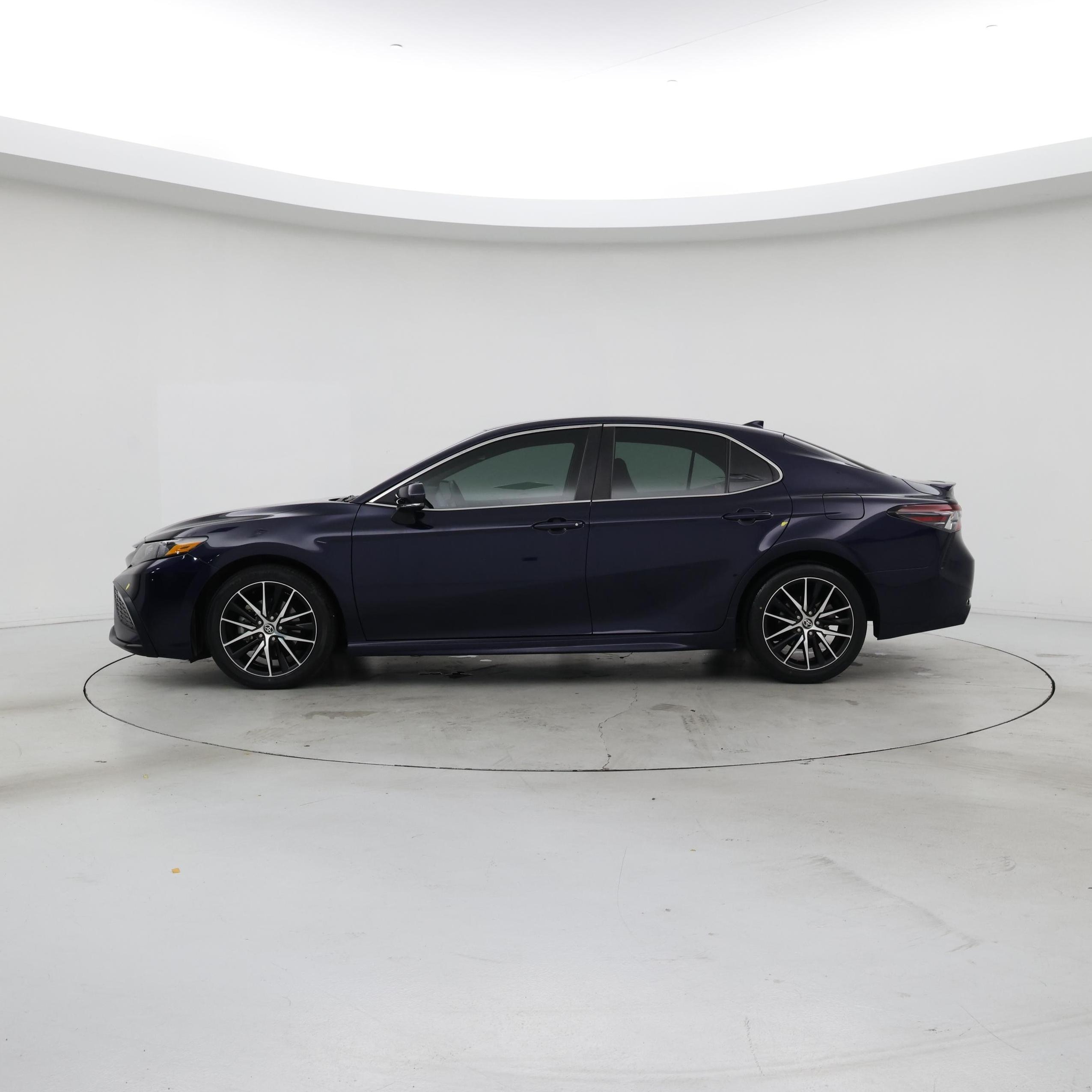 Thumbnail: 2022 Toyota Camry - 3
