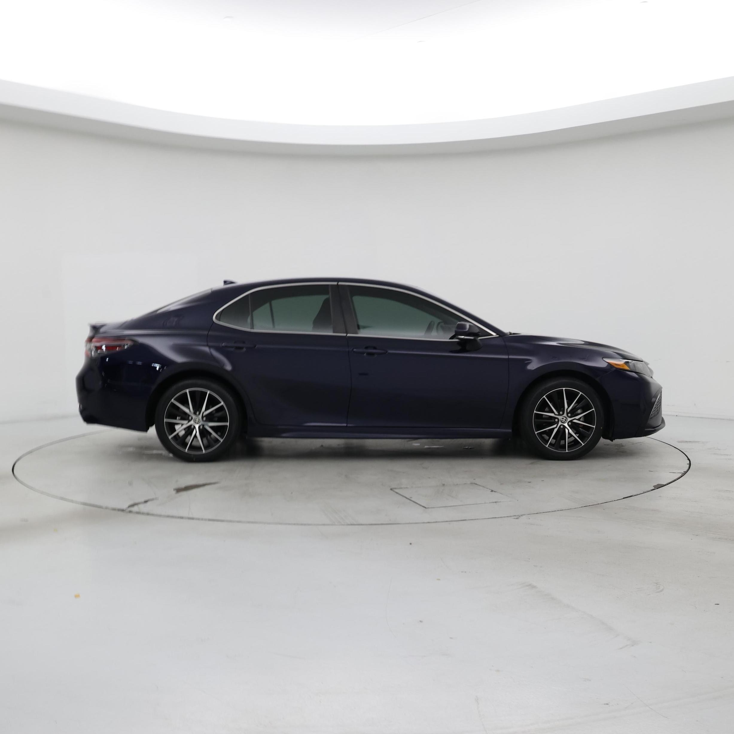 Thumbnail: 2022 Toyota Camry - 7