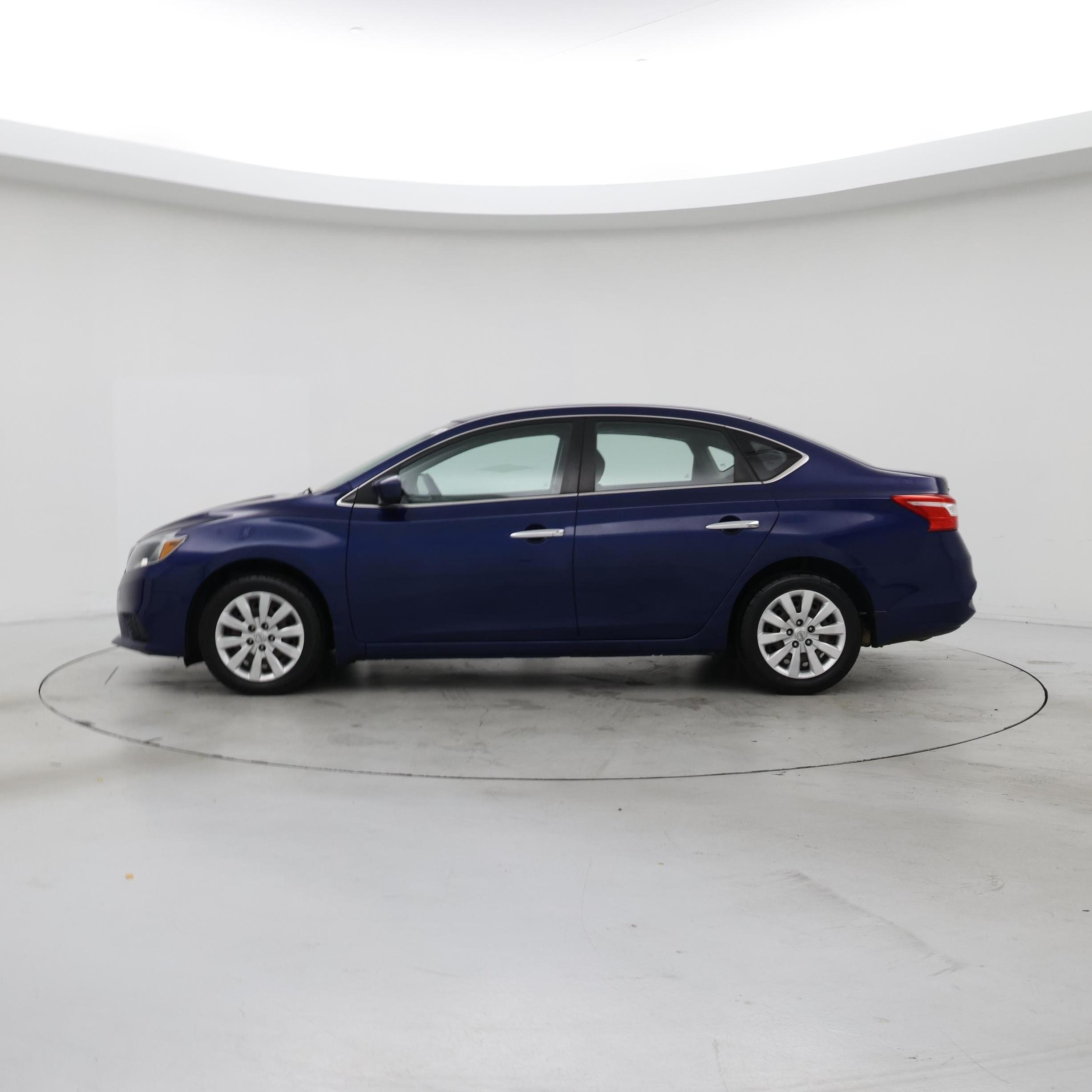 Thumbnail: 2016 Nissan Sentra - 3