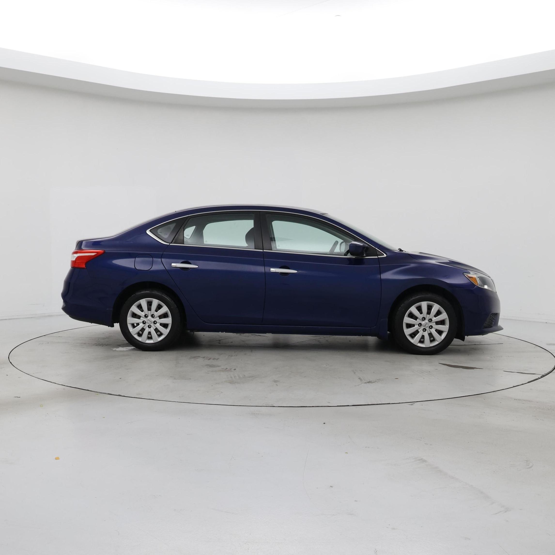 Thumbnail: 2016 Nissan Sentra - 7