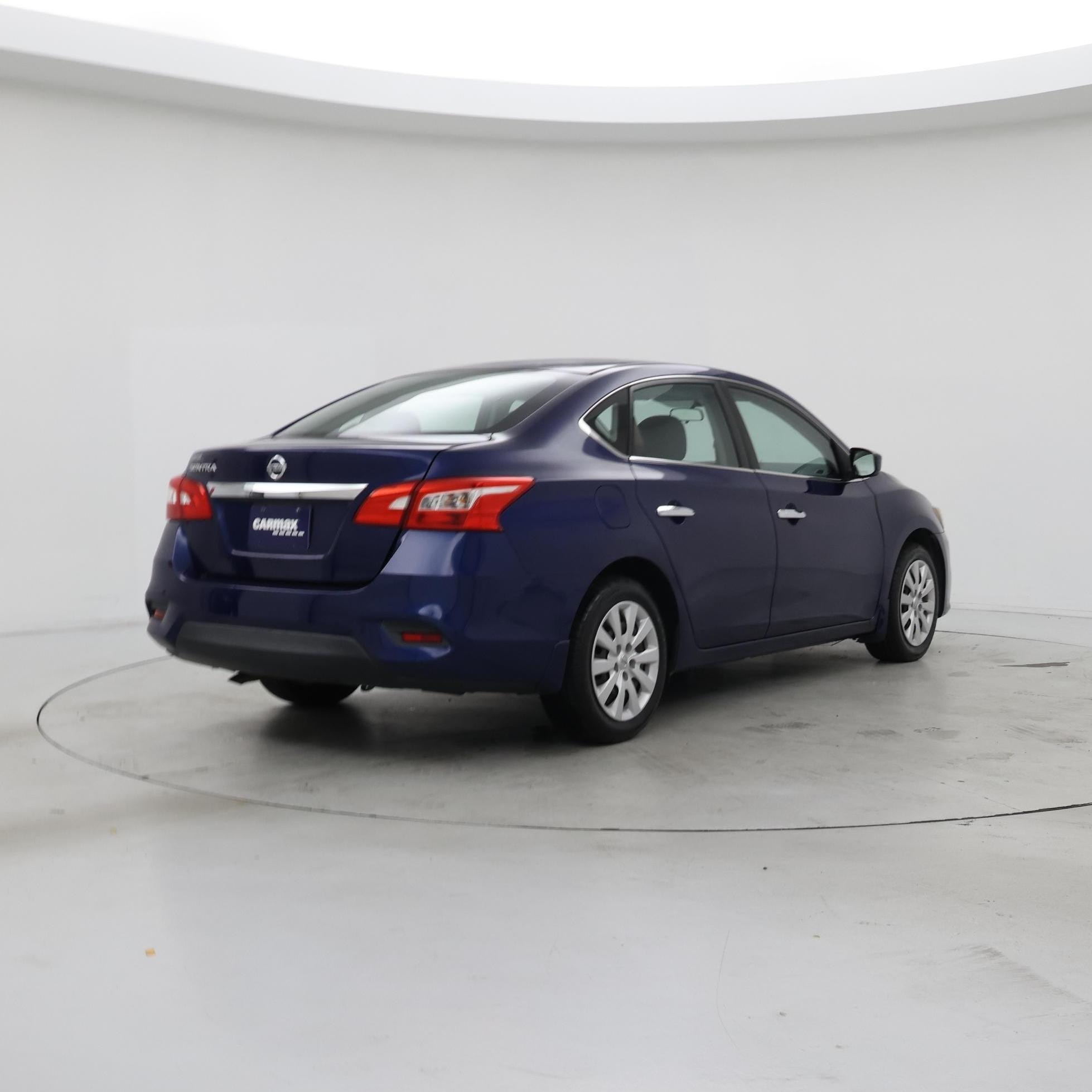 Thumbnail: 2016 Nissan Sentra - 8