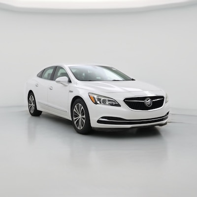 White 2018 Buick LaCrosse Essence