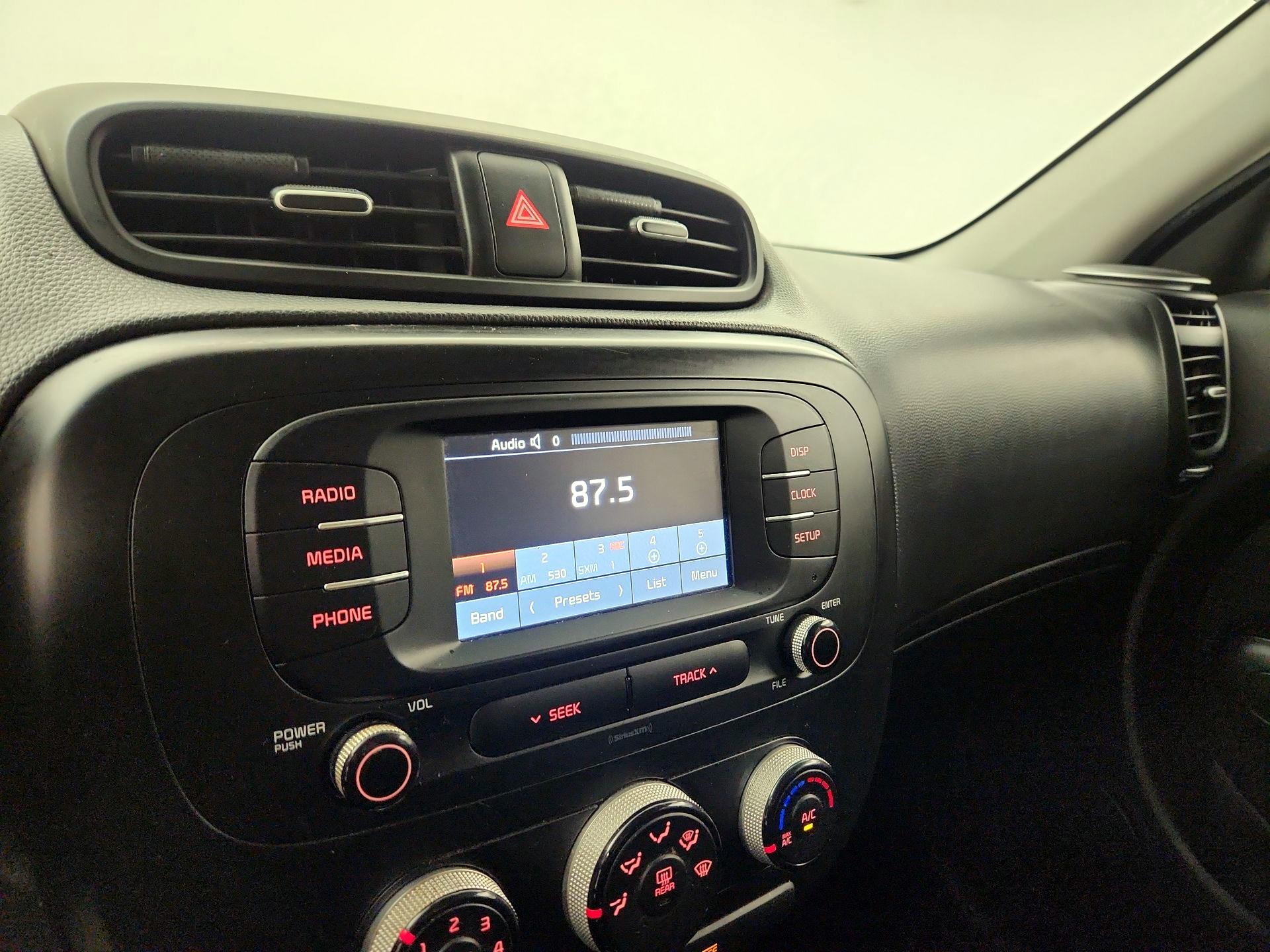 Thumbnail: 2019 Kia Soul - 15