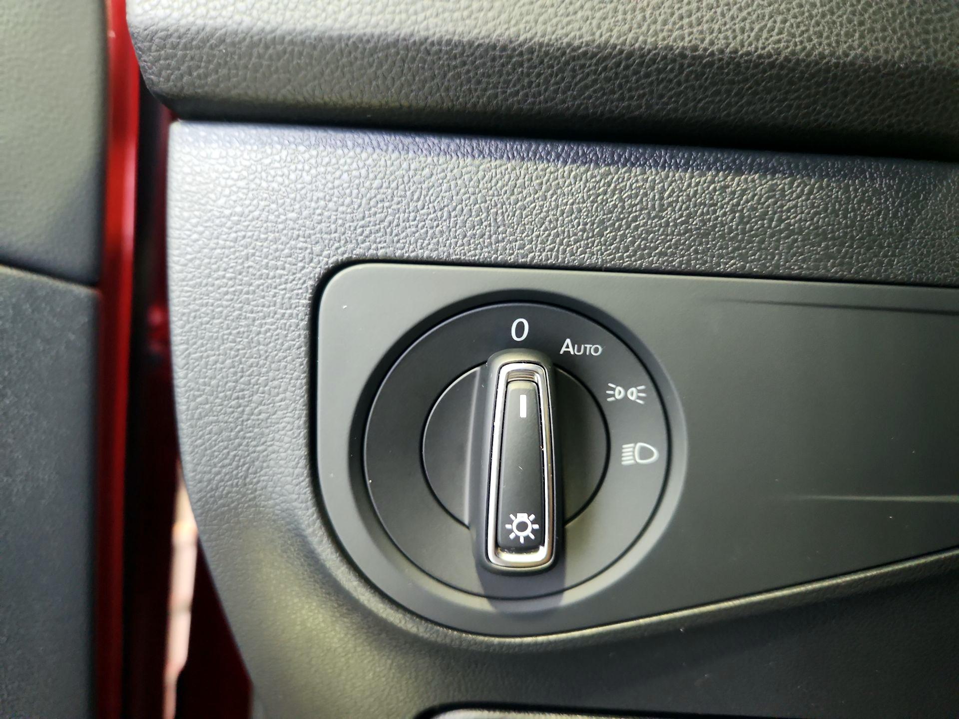 Thumbnail: 2024 Volkswagen Tiguan - 13