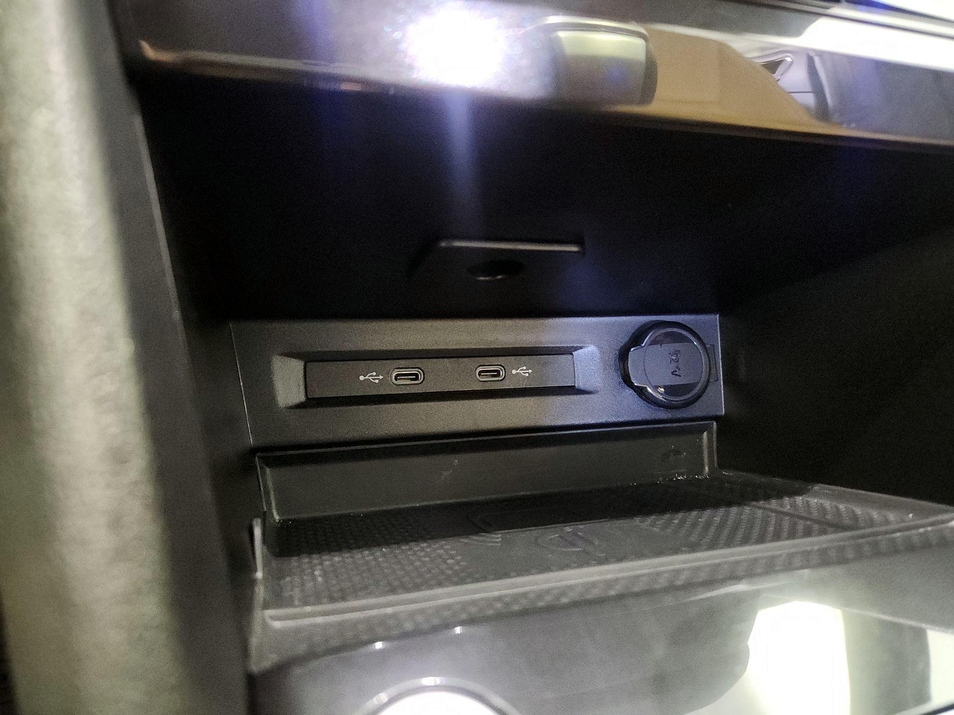 Thumbnail: 2024 Volkswagen Tiguan - 18