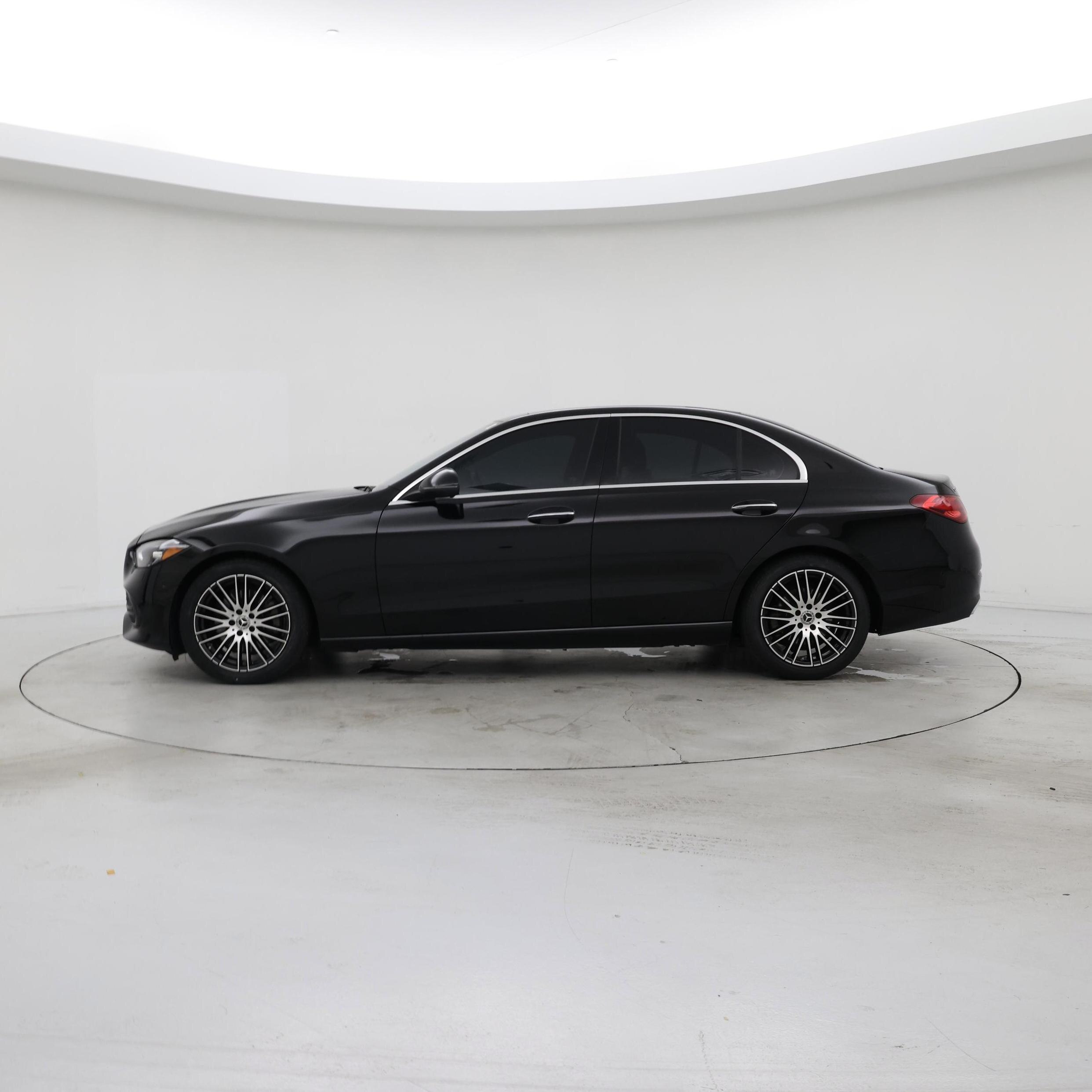 Thumbnail: 2024 Mercedes-Benz C-Class - 3