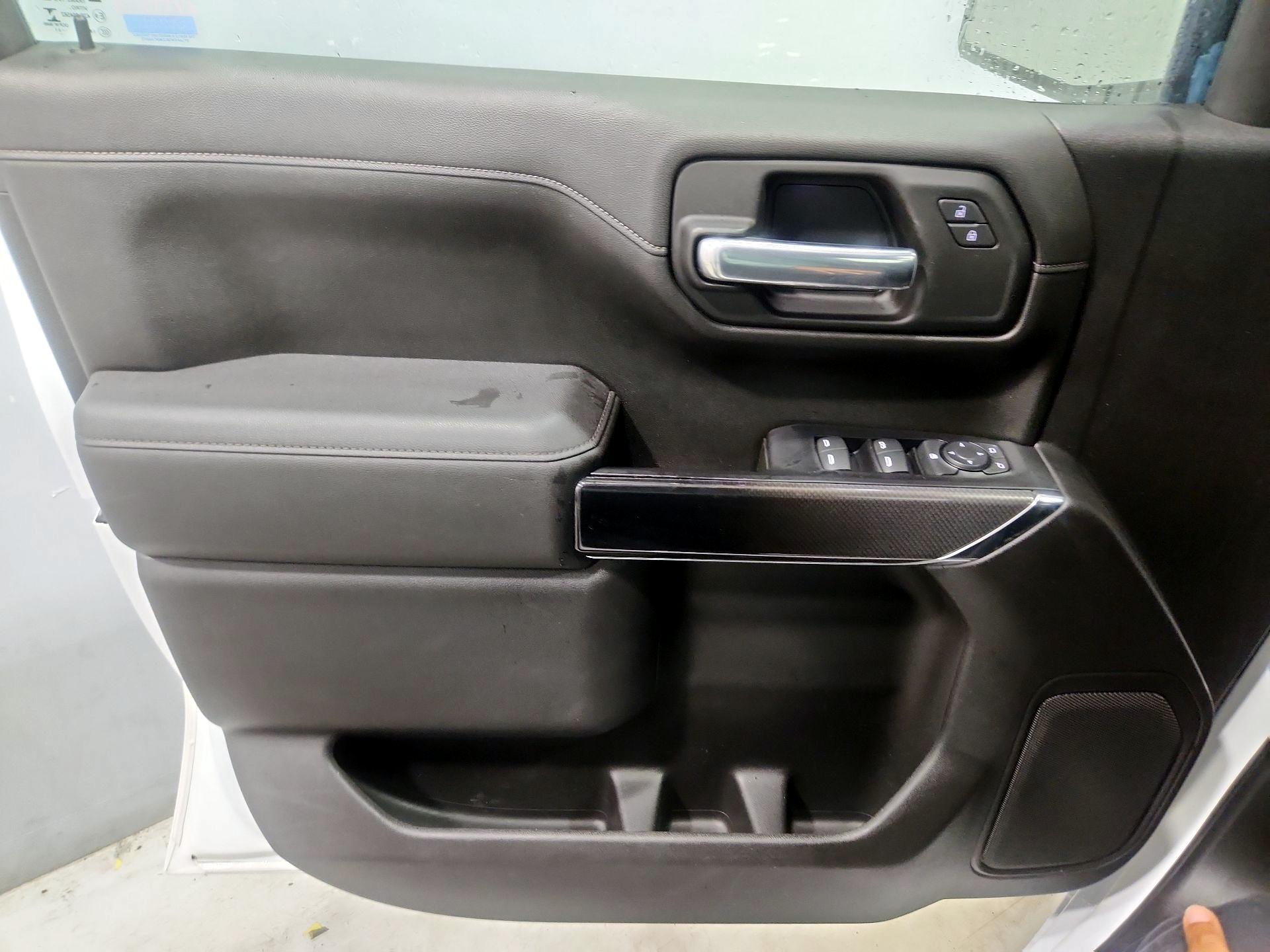 Thumbnail: 2021 Chevrolet Silverado 1500 - 12