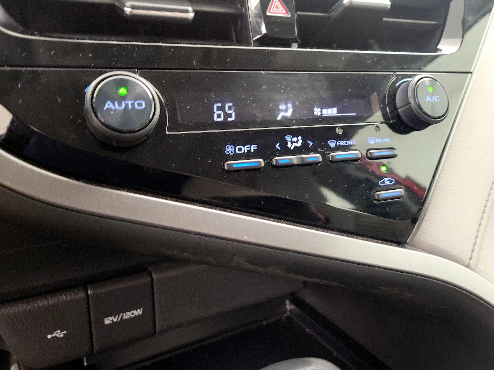 Thumbnail: 2021 Toyota Camry - 16