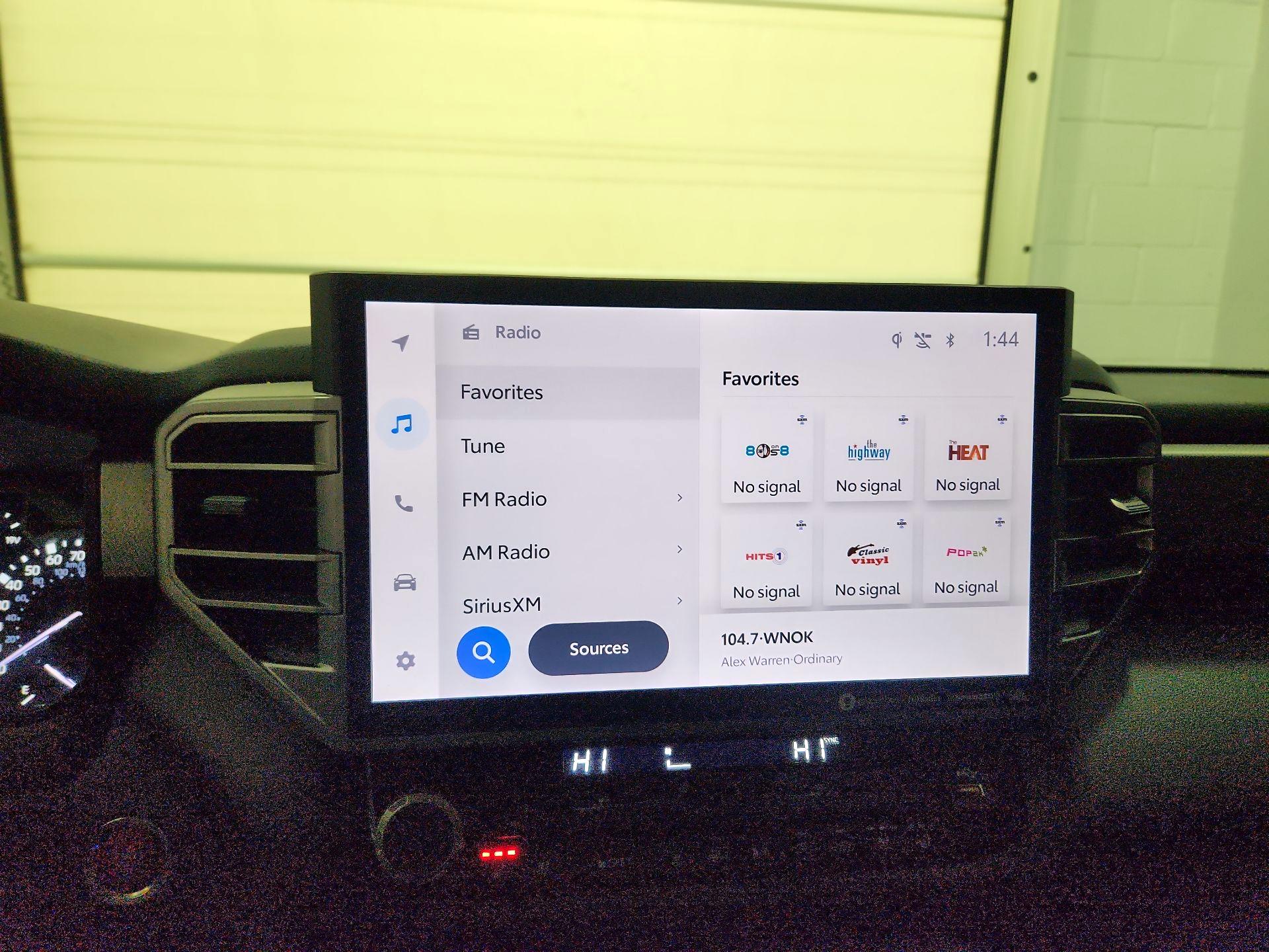 Thumbnail: 2022 Toyota Tundra - 15