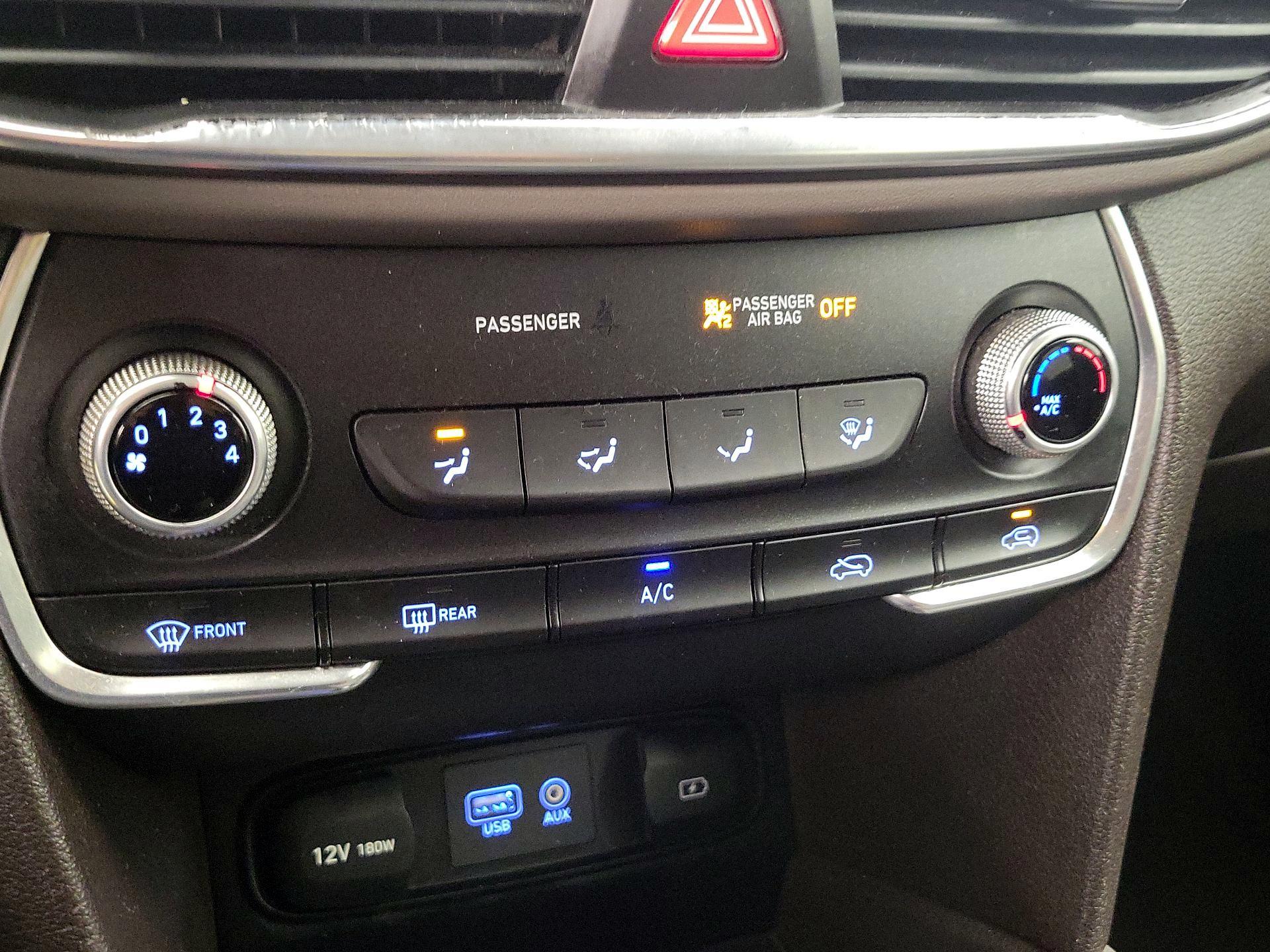 Thumbnail: 2019 Hyundai Santa Fe - 16