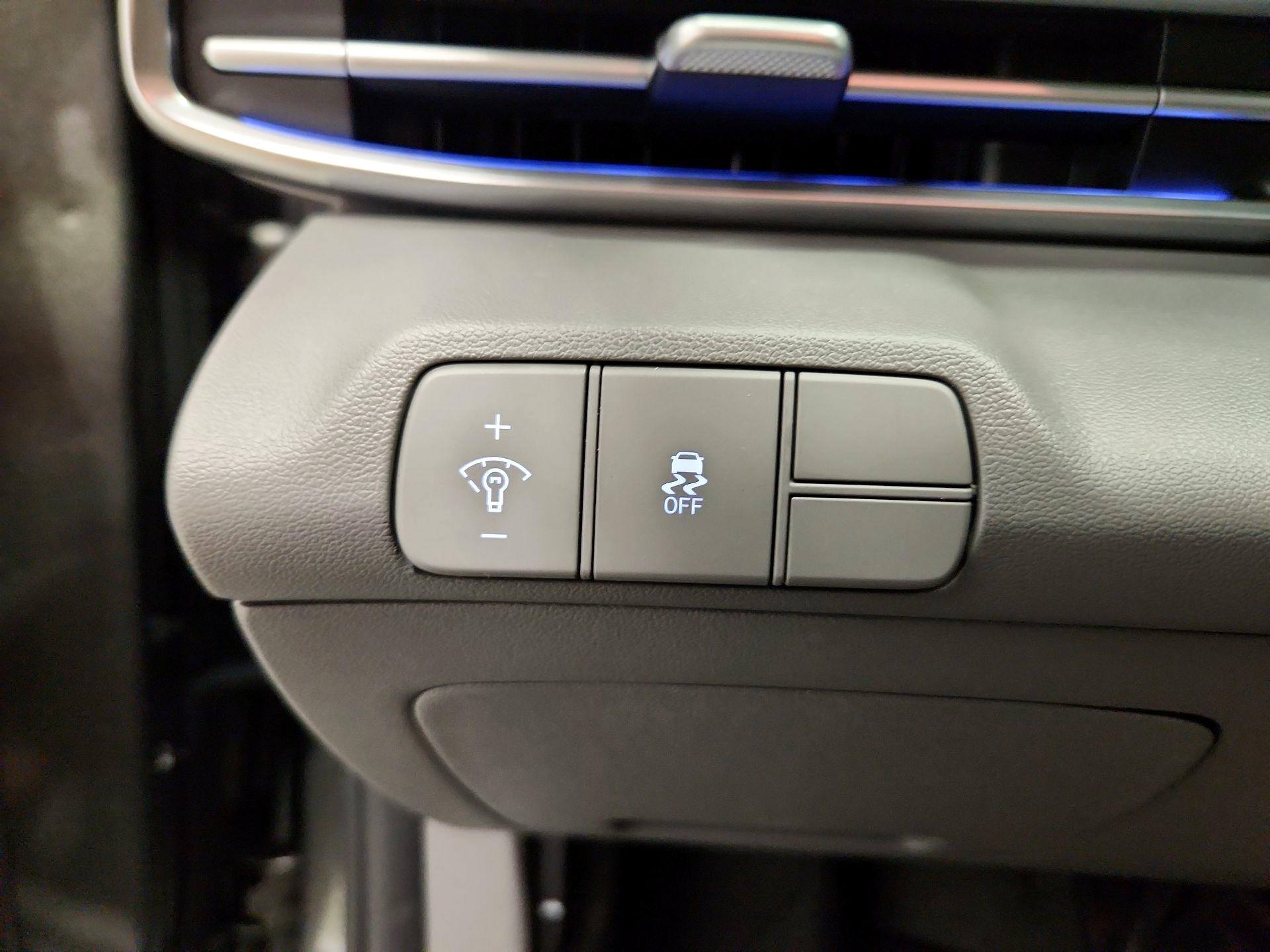 Thumbnail: 2025 Hyundai Elantra - 13