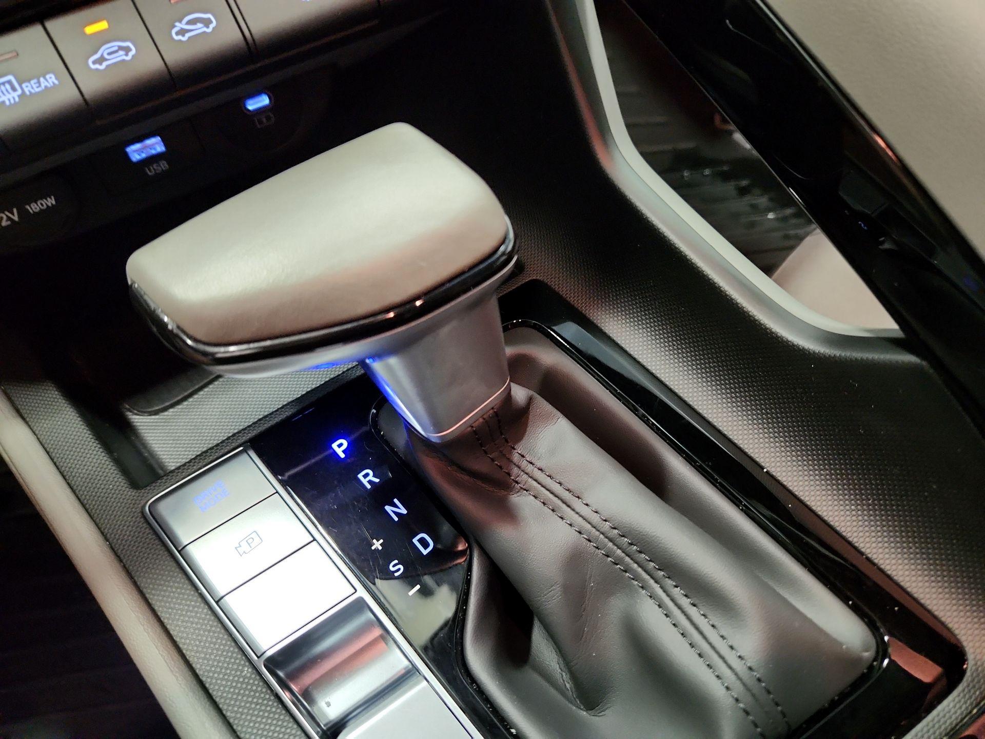 Thumbnail: 2025 Hyundai Elantra - 18