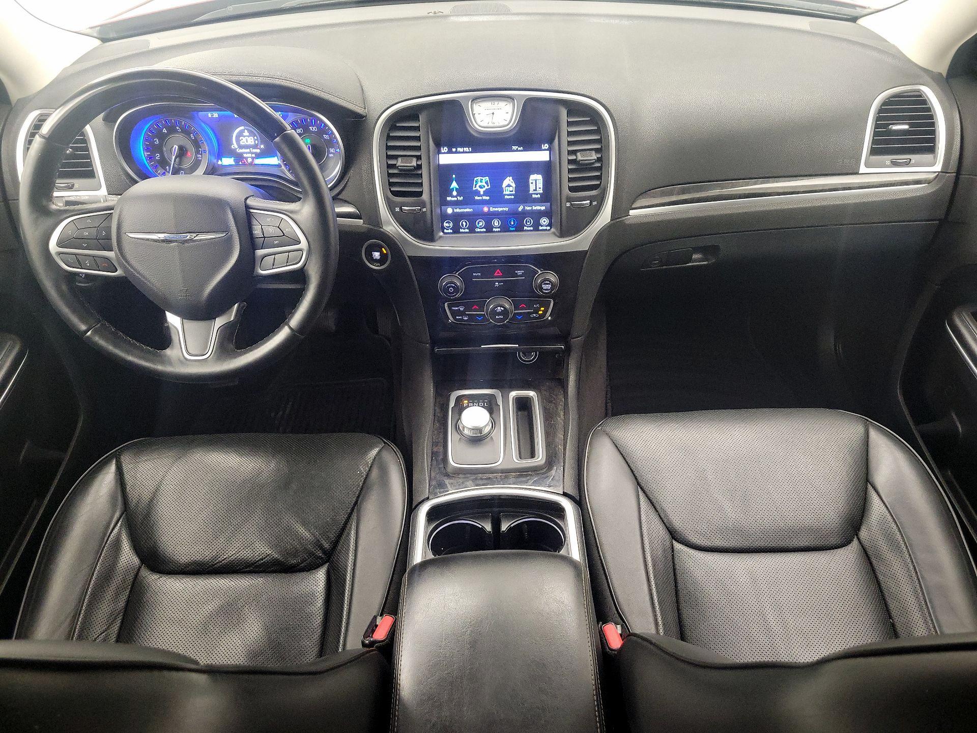 Thumbnail: 2018 Chrysler 300 - 9