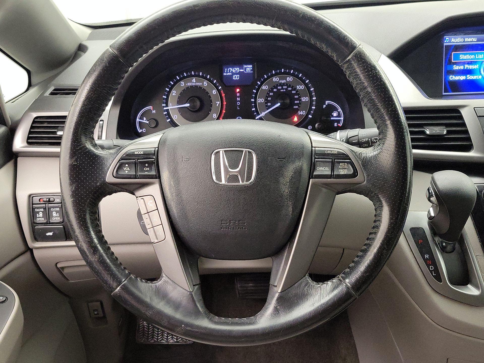 Thumbnail: 2014 Honda Odyssey - 10