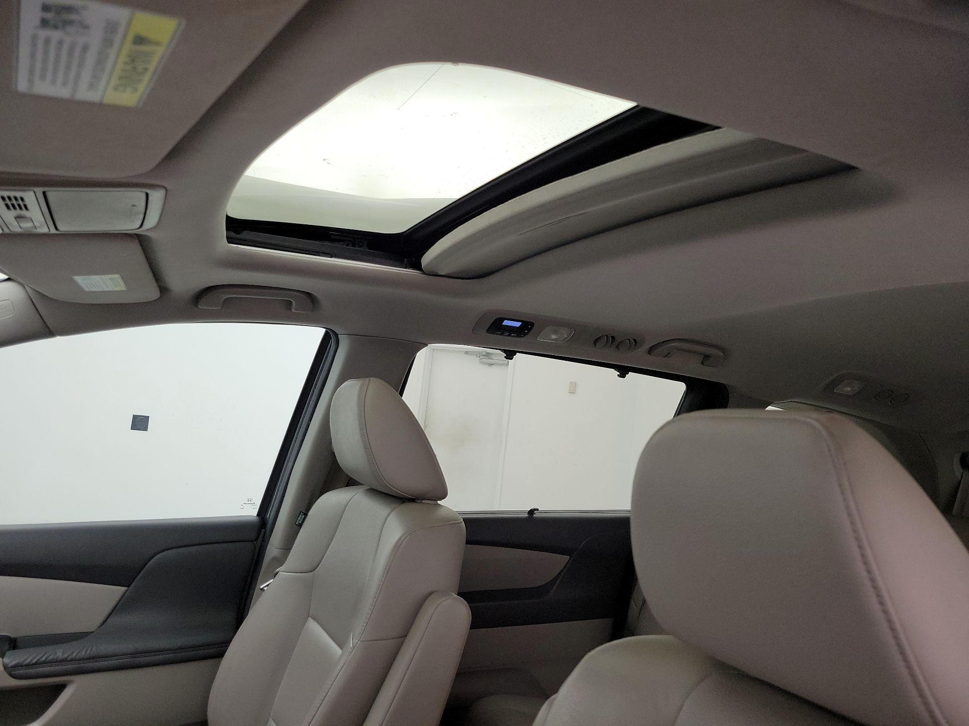 Thumbnail: 2014 Honda Odyssey - 19