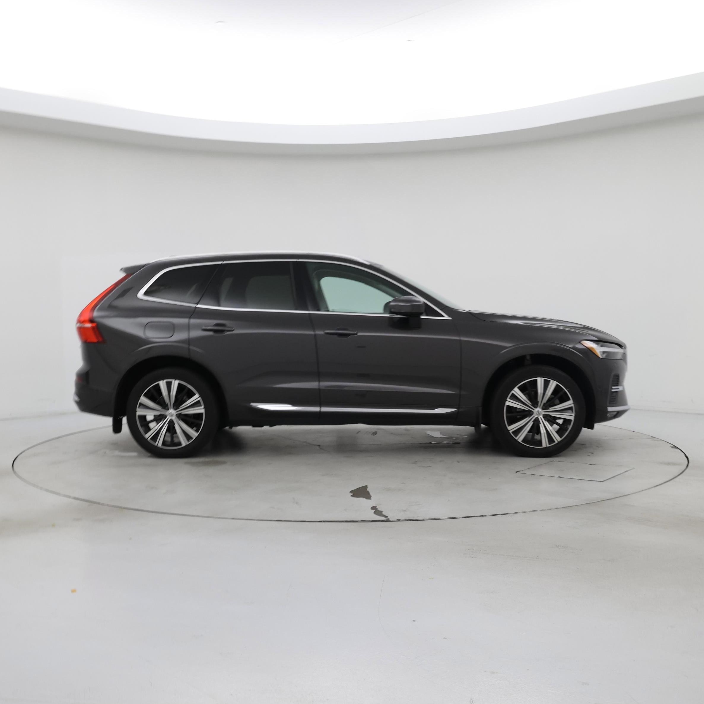 Thumbnail: 2022 Volvo XC60 - 7
