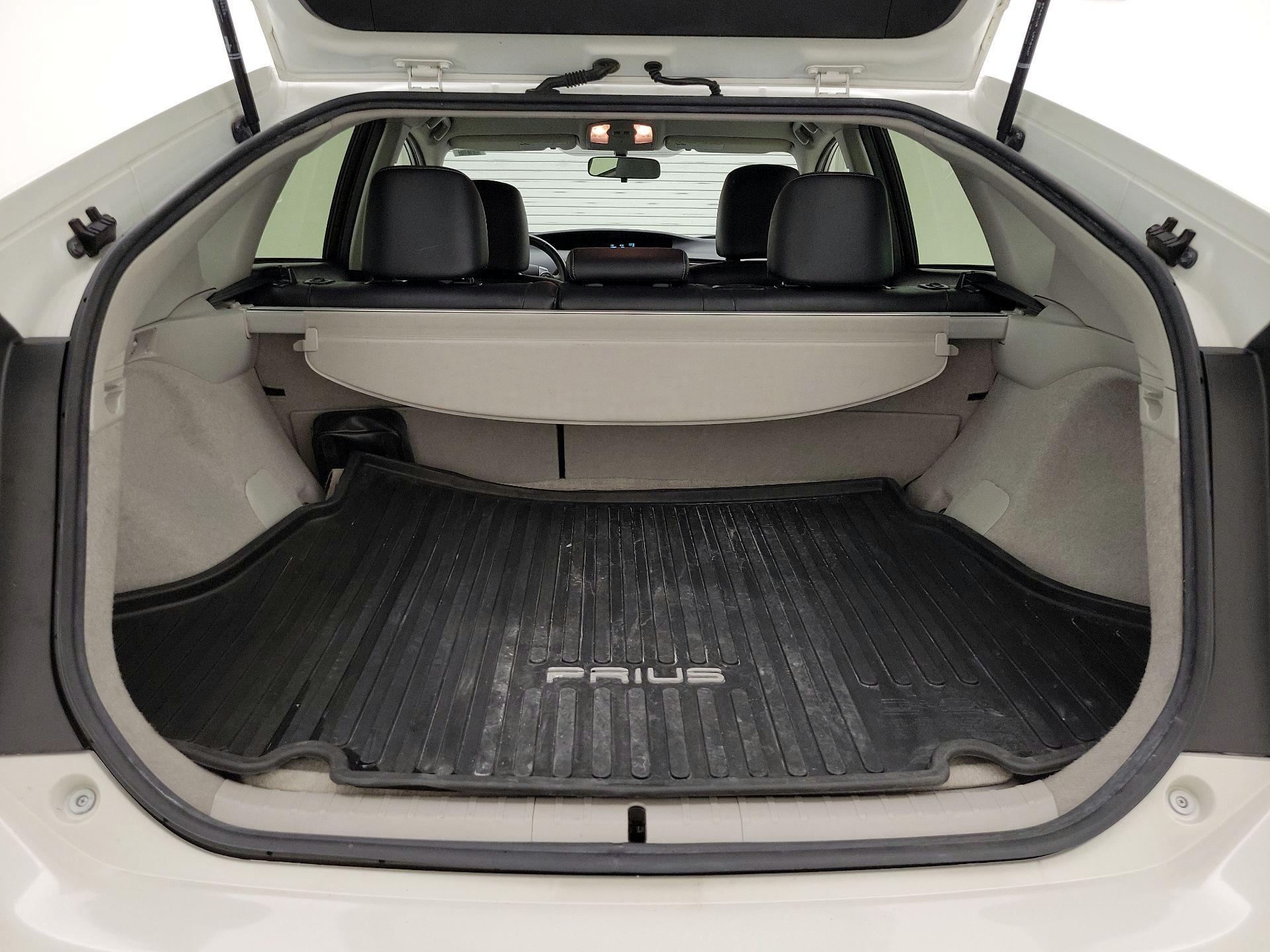 Thumbnail: 2015 Toyota Prius - 20