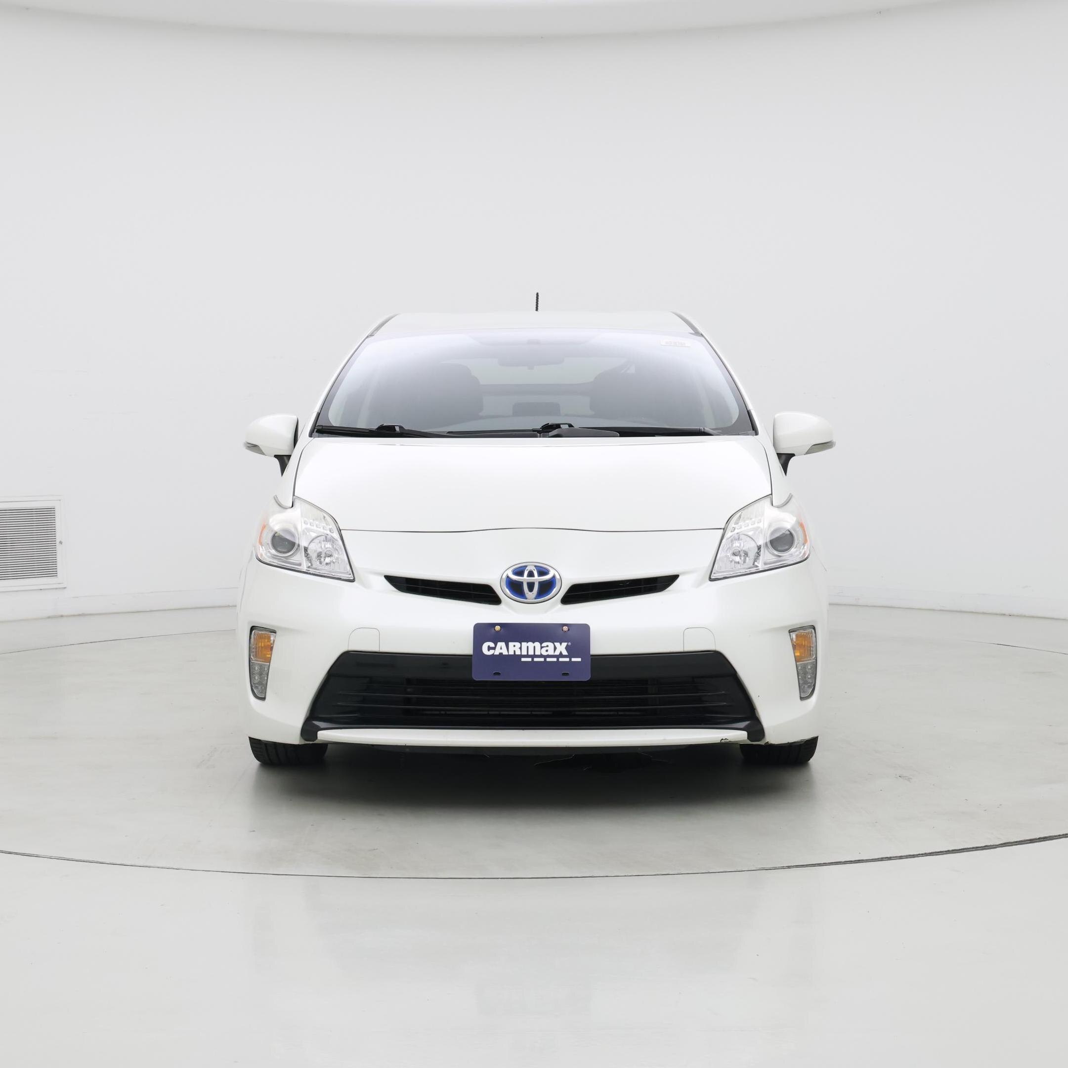 Thumbnail: 2015 Toyota Prius - 5