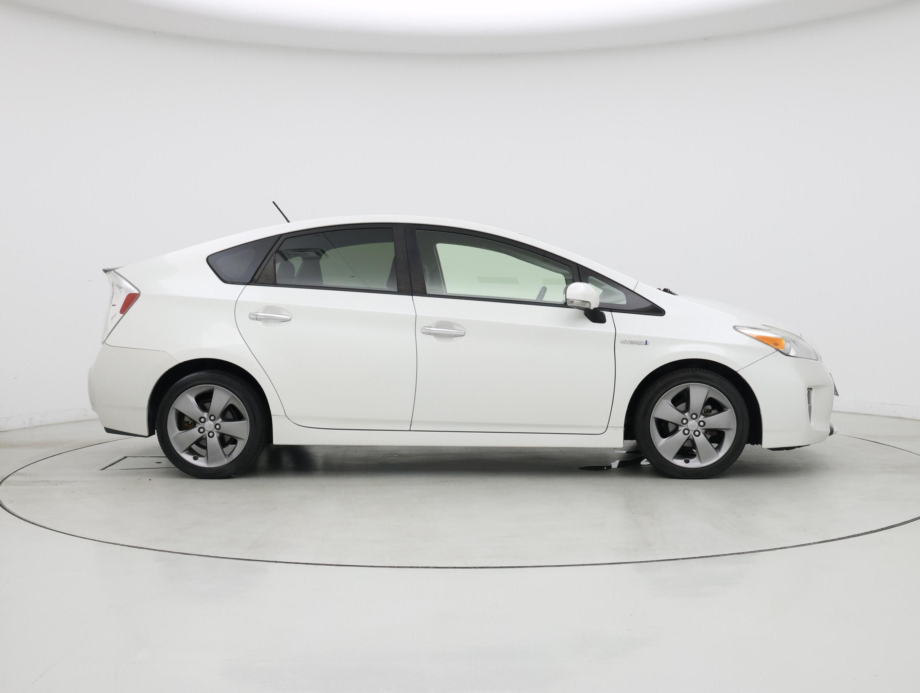 Thumbnail: 2015 Toyota Prius - 7
