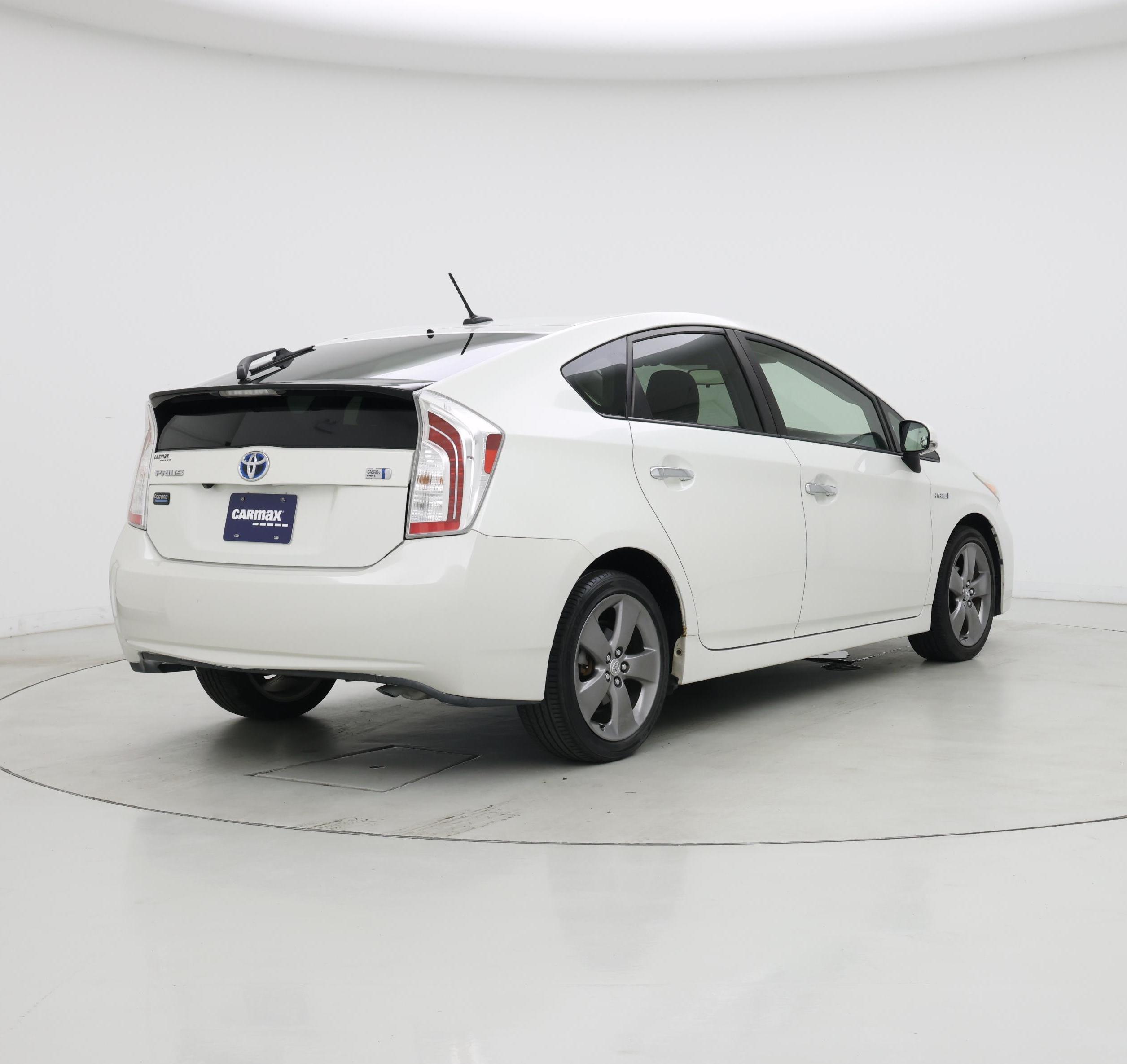 Thumbnail: 2015 Toyota Prius - 8