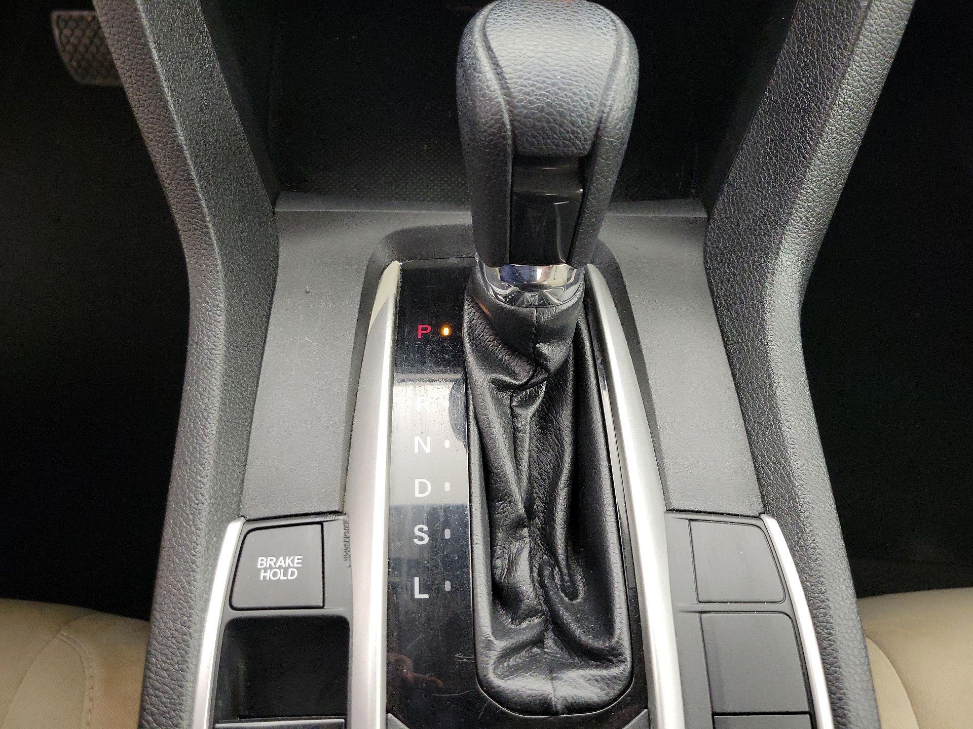 Thumbnail: 2020 Honda Civic - 17