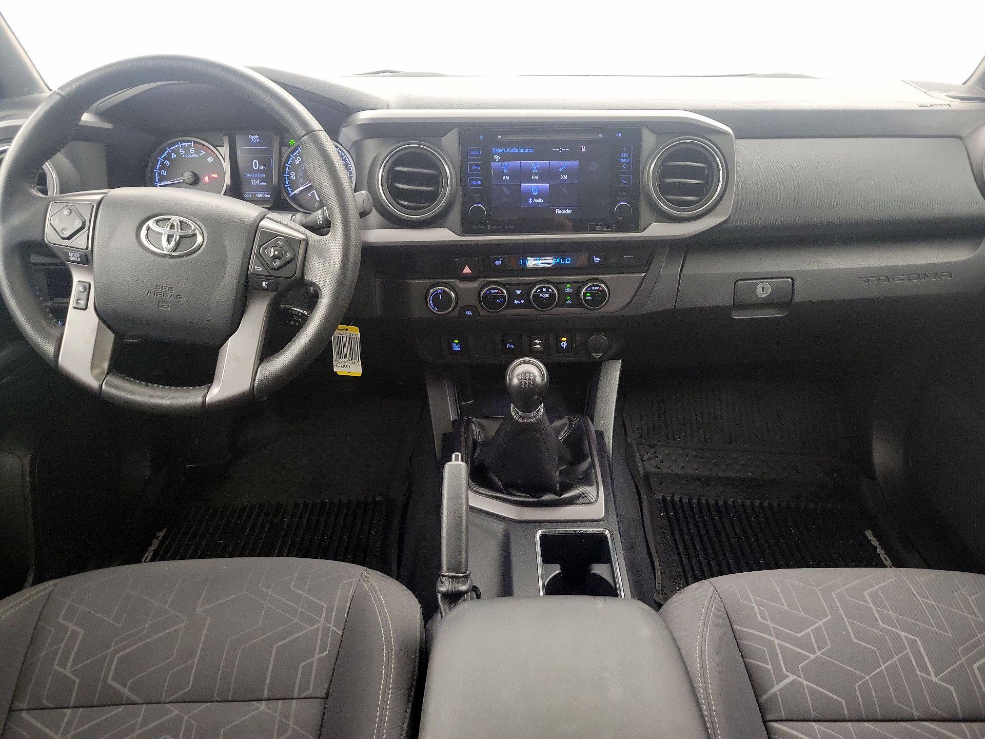 Thumbnail: 2016 Toyota Tacoma - 9