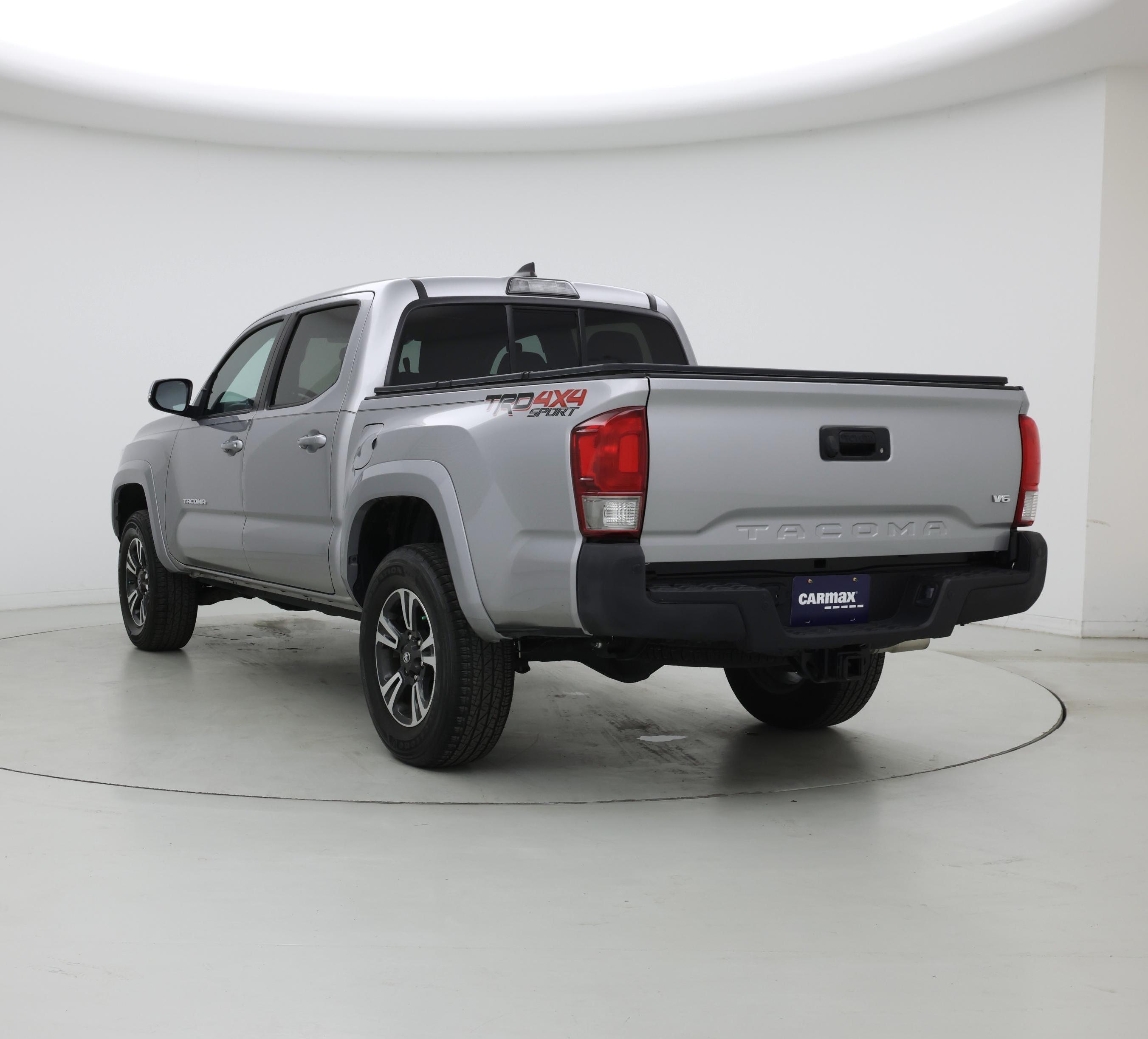 Thumbnail: 2016 Toyota Tacoma - 2