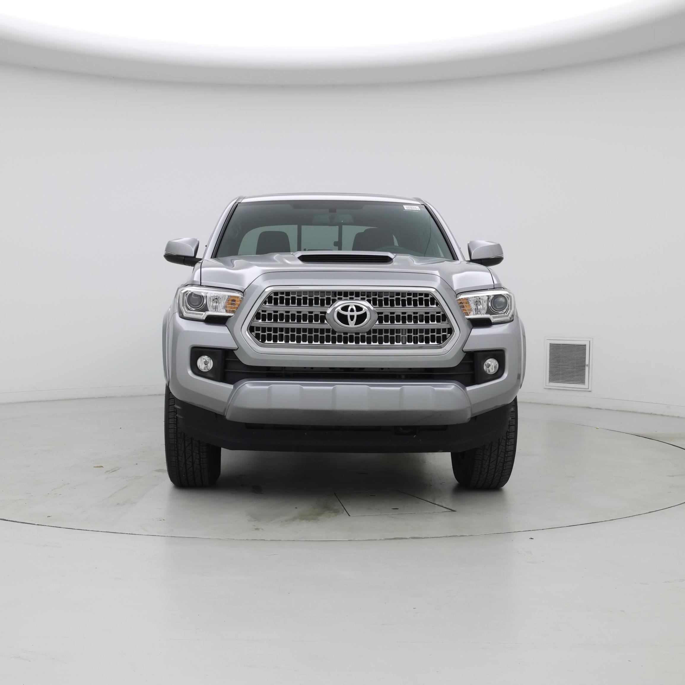 Thumbnail: 2016 Toyota Tacoma - 5