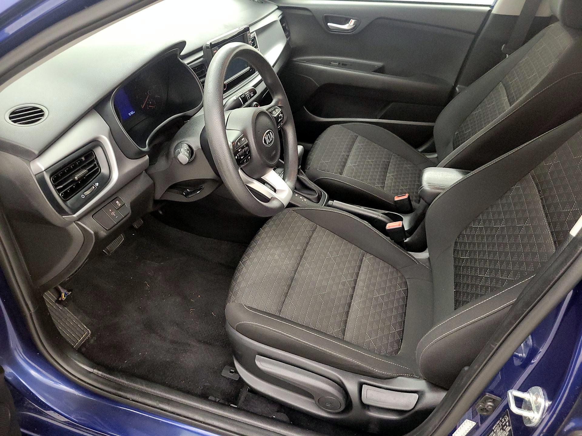 Thumbnail: 2020 Kia Rio - 11
