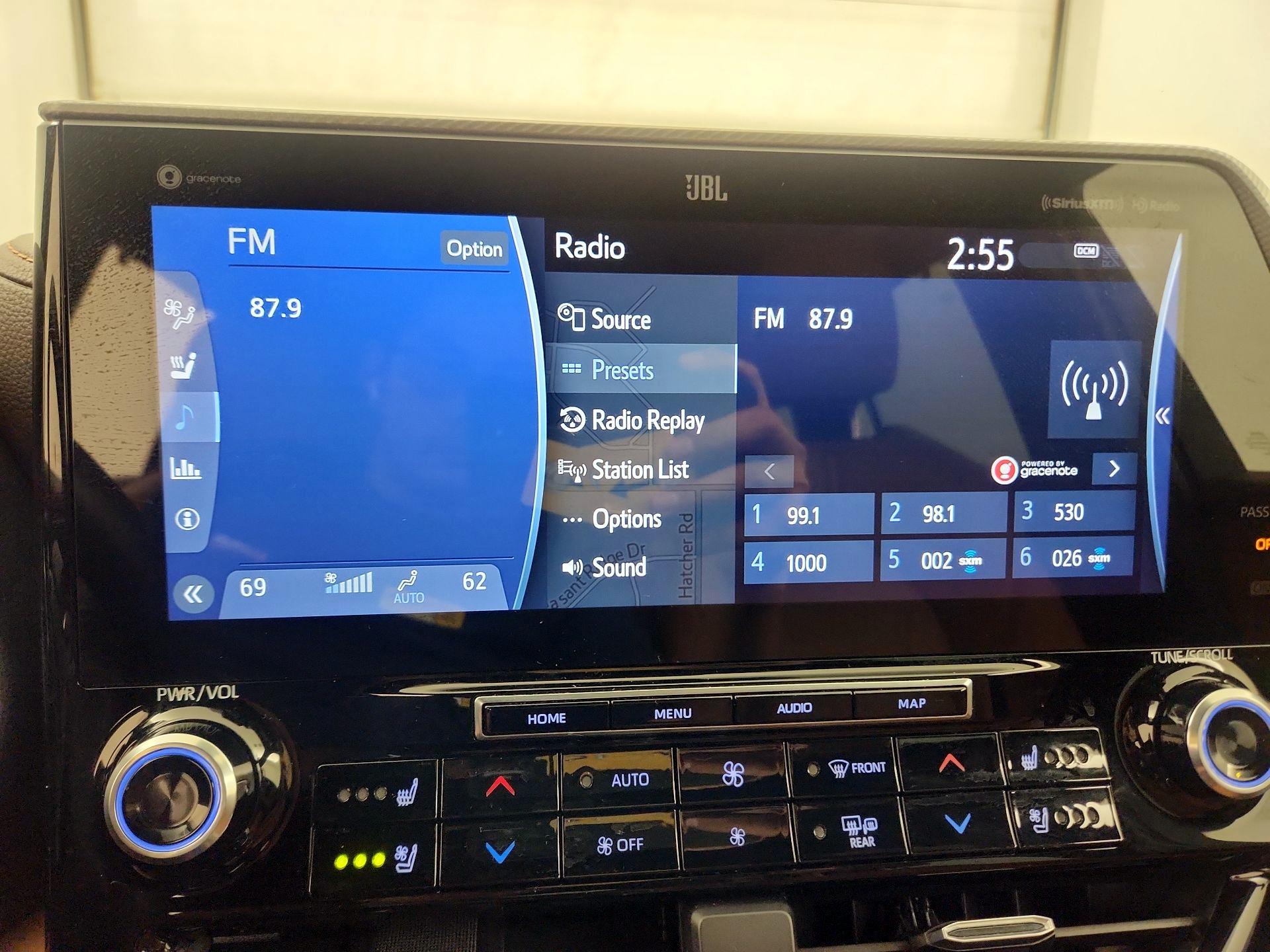 Thumbnail: 2020 Toyota Highlander - 16