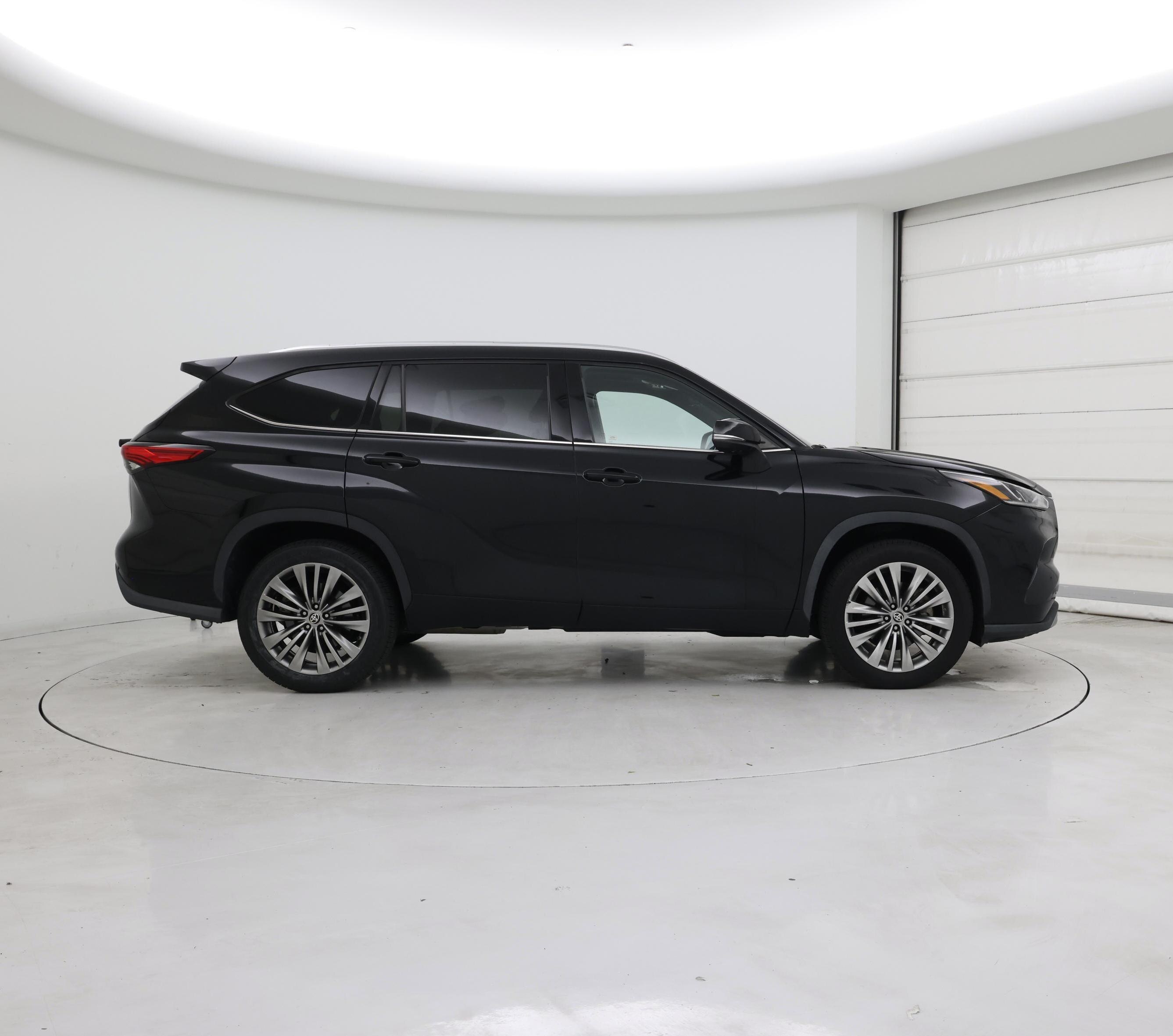Thumbnail: 2020 Toyota Highlander - 7